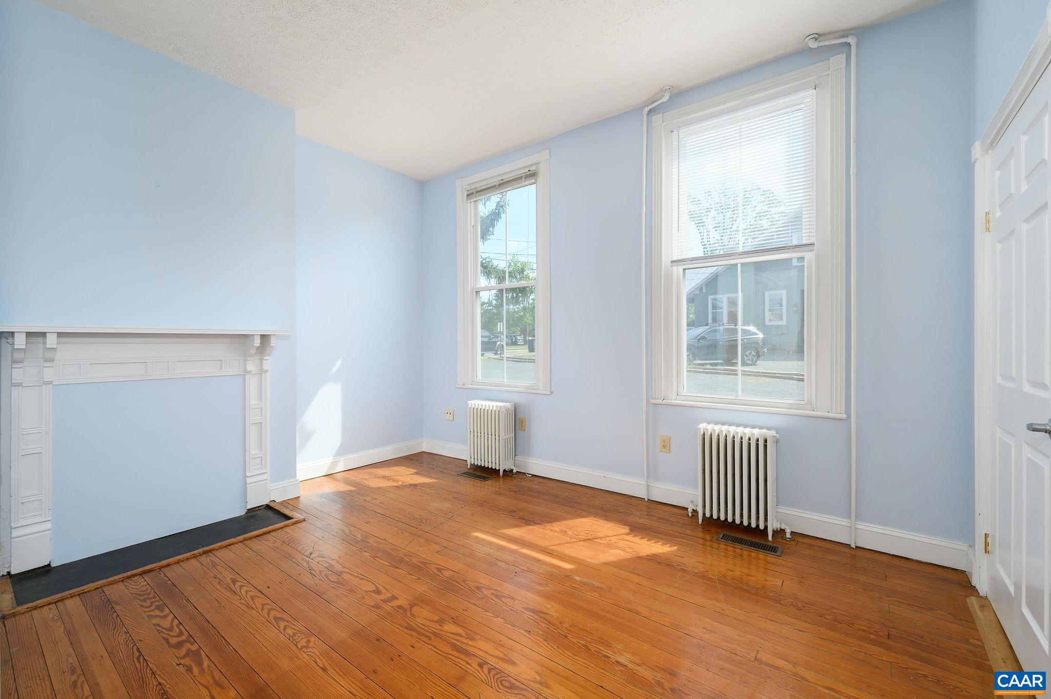 922 E JEFFERSON ST, CHARLOTTESVILLE, Virginia 22902, 4 Bedrooms Bedrooms, ,Residential,922 E JEFFERSON ST,682164 MLS # 682164