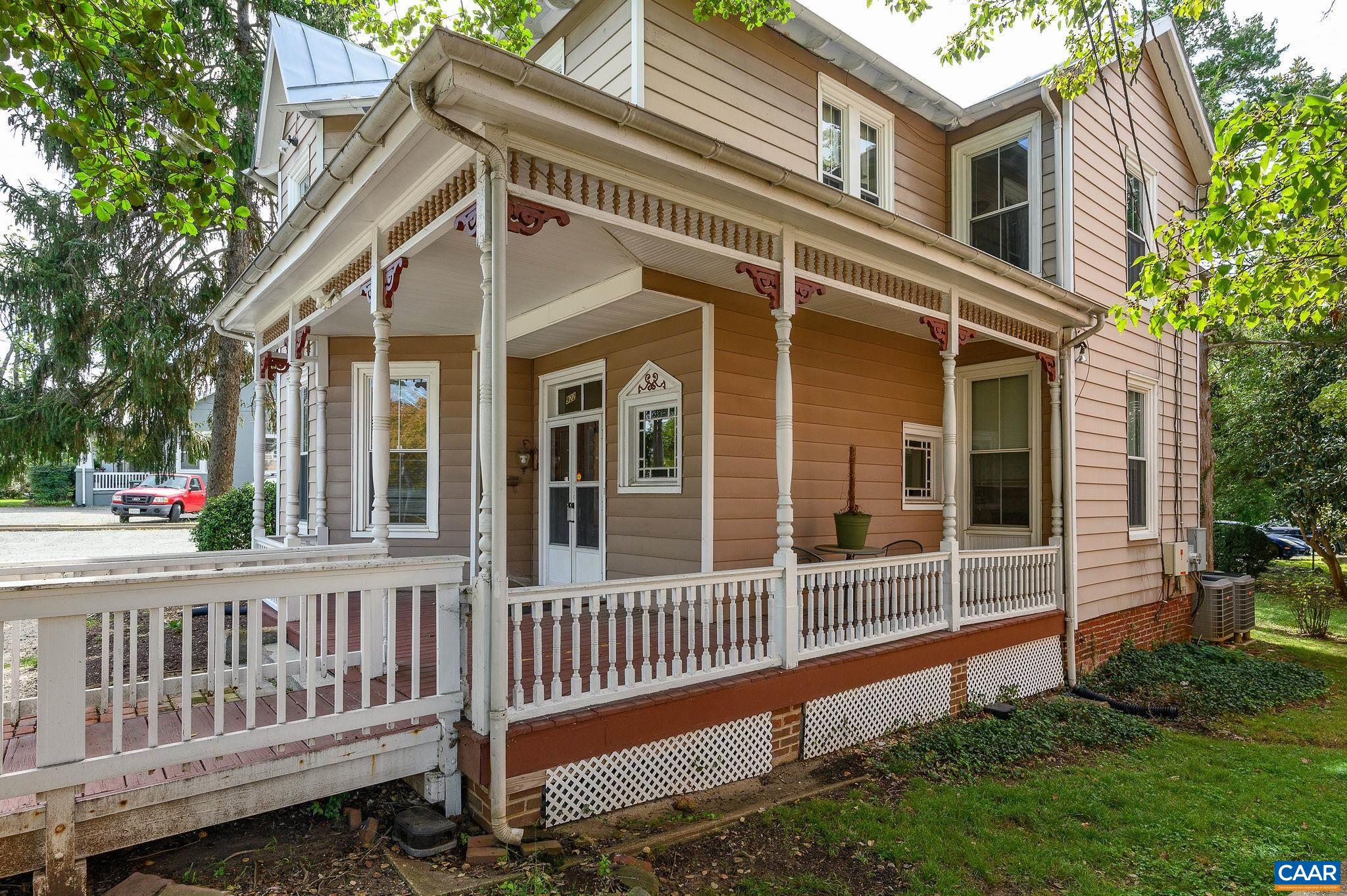 922 E JEFFERSON ST, CHARLOTTESVILLE, Virginia 22902, 4 Bedrooms Bedrooms, ,Residential,922 E JEFFERSON ST,682164 MLS # 682164