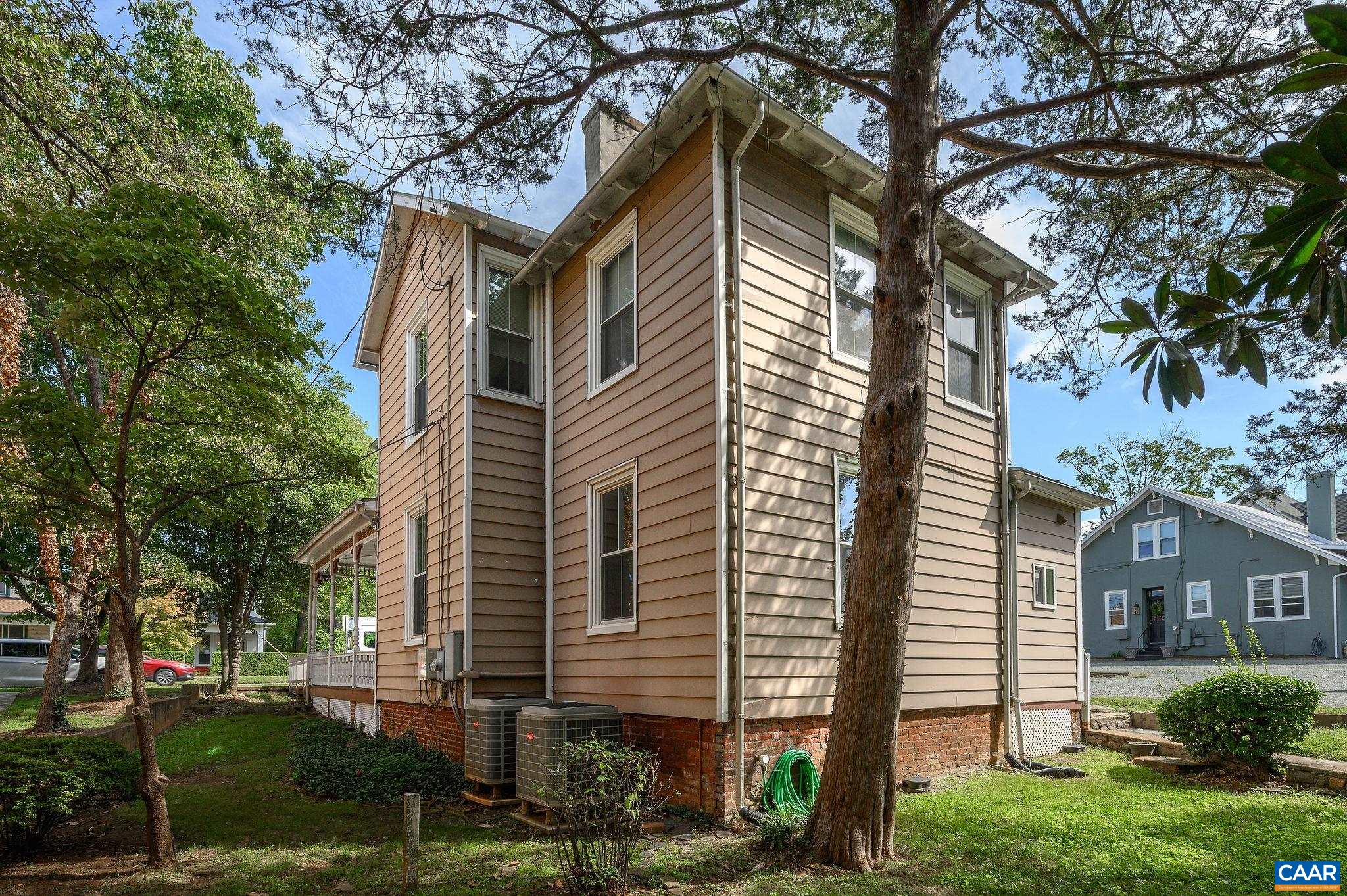 922 E JEFFERSON ST, CHARLOTTESVILLE, Virginia 22902, 4 Bedrooms Bedrooms, ,Residential,922 E JEFFERSON ST,682164 MLS # 682164
