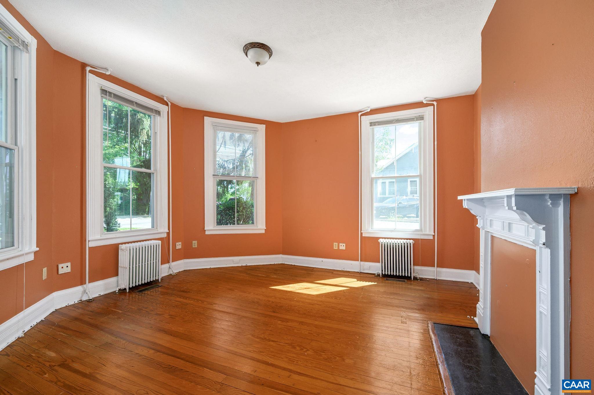 922 E JEFFERSON ST, CHARLOTTESVILLE, Virginia 22902, 4 Bedrooms Bedrooms, ,Residential,922 E JEFFERSON ST,682164 MLS # 682164