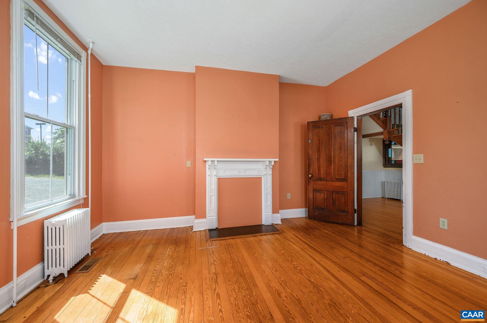 922 E JEFFERSON ST, CHARLOTTESVILLE, Virginia 22902, 4 Bedrooms Bedrooms, ,Residential,922 E JEFFERSON ST,682164 MLS # 682164