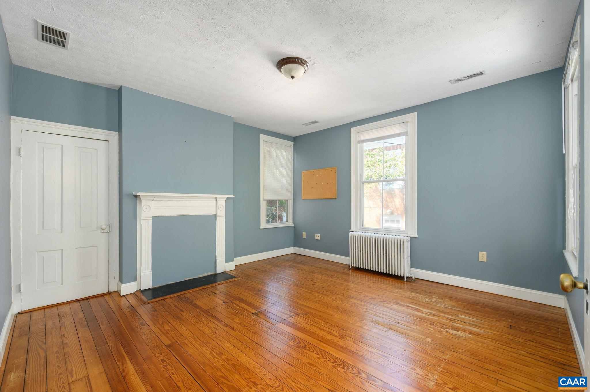 922 E JEFFERSON ST, CHARLOTTESVILLE, Virginia 22902, 4 Bedrooms Bedrooms, ,Residential,922 E JEFFERSON ST,682164 MLS # 682164