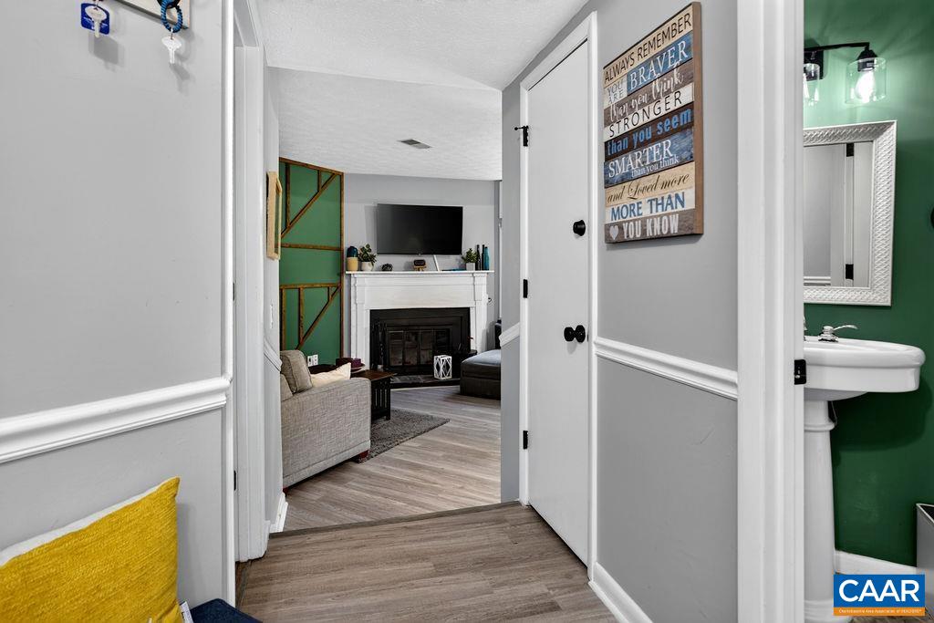 742 LAURELWOOD CONDOS, WINTERGREEN, Virginia 22967, 1 Bedroom Bedrooms, ,1 BathroomBathrooms,Residential,742 LAURELWOOD CONDOS,682166 MLS # 682166 742 LAURELWOOD CONDOS, WINTERGREEN, Virginia 22967, 1 Bedroom Bedrooms, ,1 BathroomBathrooms,Residential,742 LAURELWOOD CONDOS,682166 MLS # 682166