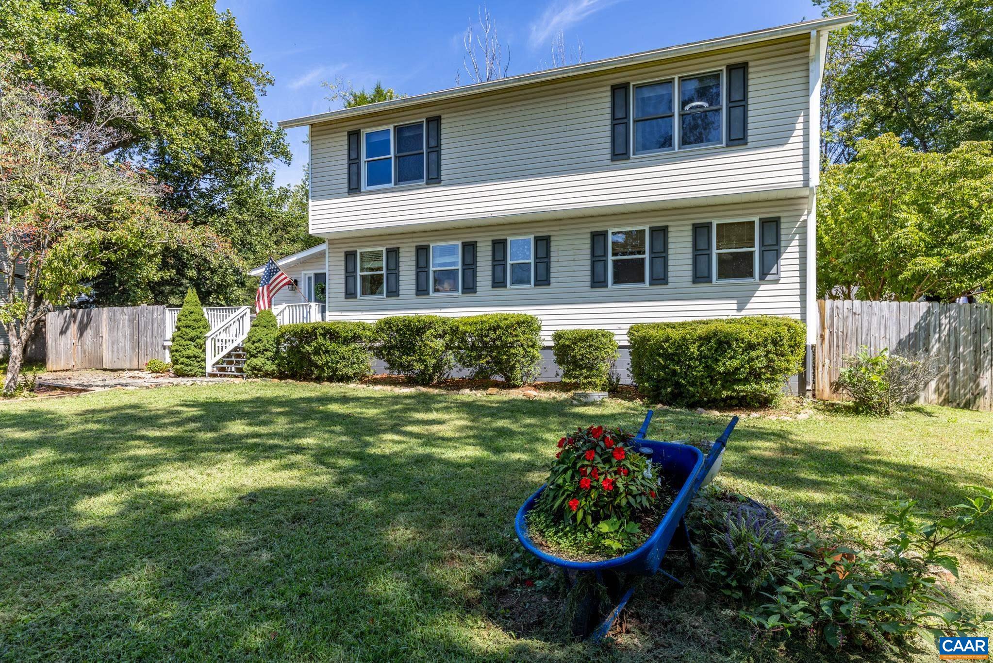 421 SUNSET DR, STANARDSVILLE, Virginia 22973, 3 Bedrooms Bedrooms, ,3 BathroomsBathrooms,Residential,421 SUNSET DR,682170 MLS # 682170 421 SUNSET DR, STANARDSVILLE, Virginia 22973, 3 Bedrooms Bedrooms, ,3 BathroomsBathrooms,Residential,421 SUNSET DR,682170 MLS # 682170