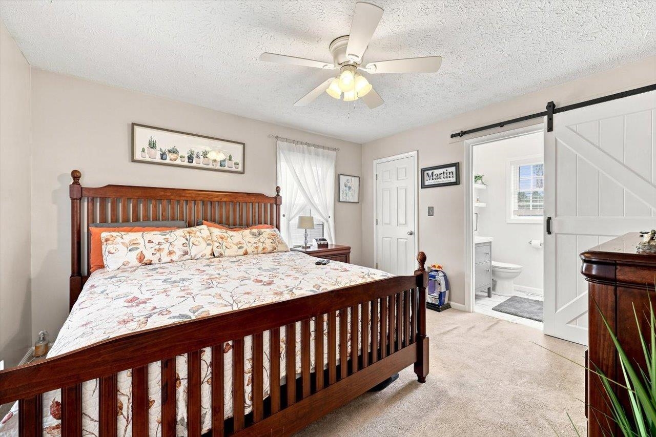 924 SHERWOOD AVE, WAYNESBORO, Virginia 22980, 3 Bedrooms Bedrooms, ,2 BathroomsBathrooms,Residential,924 SHERWOOD AVE,681633 MLS # 681633 924 SHERWOOD AVE, WAYNESBORO, Virginia 22980, 3 Bedrooms Bedrooms, ,2 BathroomsBathrooms,Residential,924 SHERWOOD AVE,681633 MLS # 681633