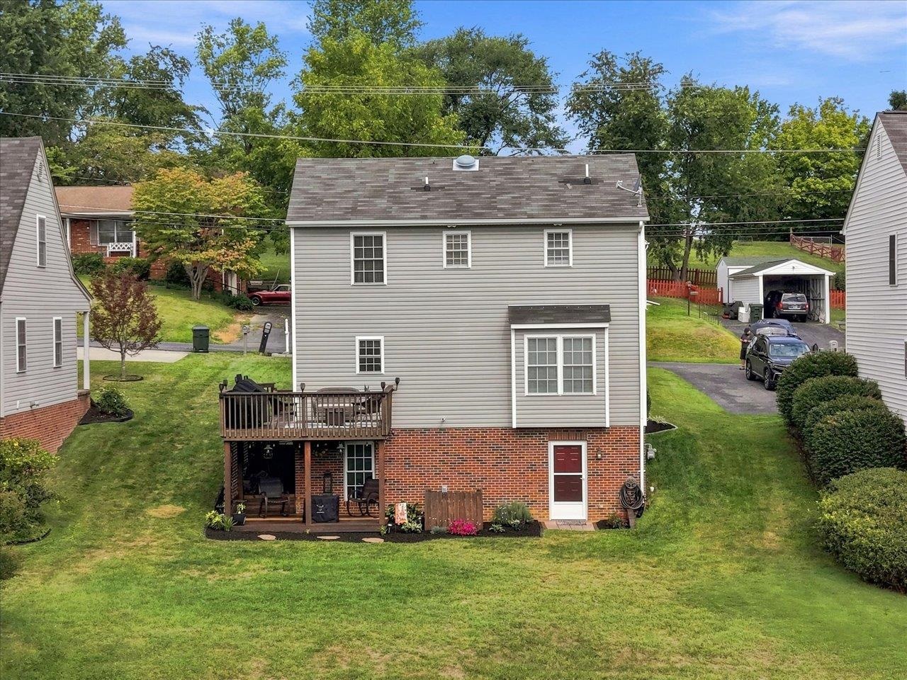 924 SHERWOOD AVE, WAYNESBORO, Virginia 22980, 3 Bedrooms Bedrooms, ,2 BathroomsBathrooms,Residential,924 SHERWOOD AVE,681633 MLS # 681633 924 SHERWOOD AVE, WAYNESBORO, Virginia 22980, 3 Bedrooms Bedrooms, ,2 BathroomsBathrooms,Residential,924 SHERWOOD AVE,681633 MLS # 681633