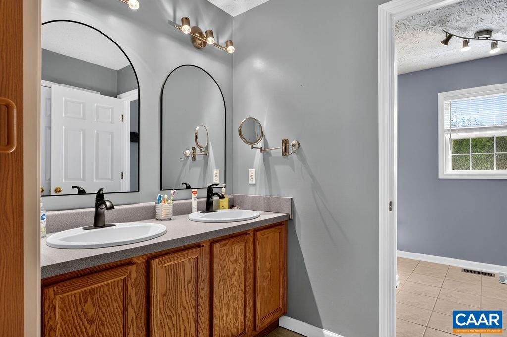 676 ROCKFISH SCHOOL LN, AFTON, Virginia 22920, 3 Bedrooms Bedrooms, ,2 BathroomsBathrooms,Residential,676 ROCKFISH SCHOOL LN,682179 MLS # 682179 676 ROCKFISH SCHOOL LN, AFTON, Virginia 22920, 3 Bedrooms Bedrooms, ,2 BathroomsBathrooms,Residential,676 ROCKFISH SCHOOL LN,682179 MLS # 682179