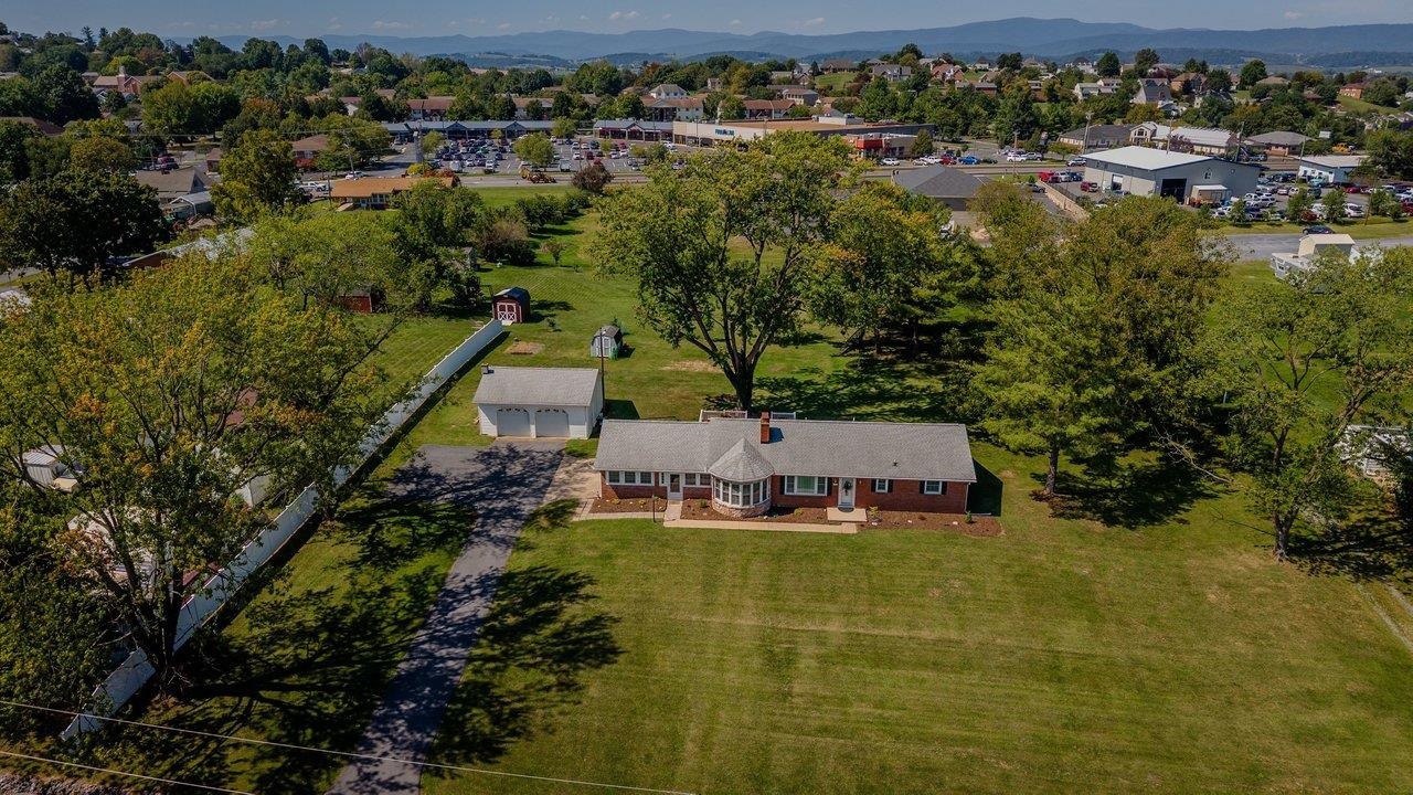 2325 MAPLE DR, ROCKINGHAM, Virginia 22801, 3 Bedrooms Bedrooms, ,2 BathroomsBathrooms,Residential,Well maintained ranch with basement on a .92 acre ,2325 MAPLE DR,682183 MLS # 682183 2325 MAPLE DR, ROCKINGHAM, Virginia 22801, 3 Bedrooms Bedrooms, ,2 BathroomsBathrooms,Residential,Well maintained ranch with basement on a .92 acre ,2325 MAPLE DR,682183 MLS # 682183