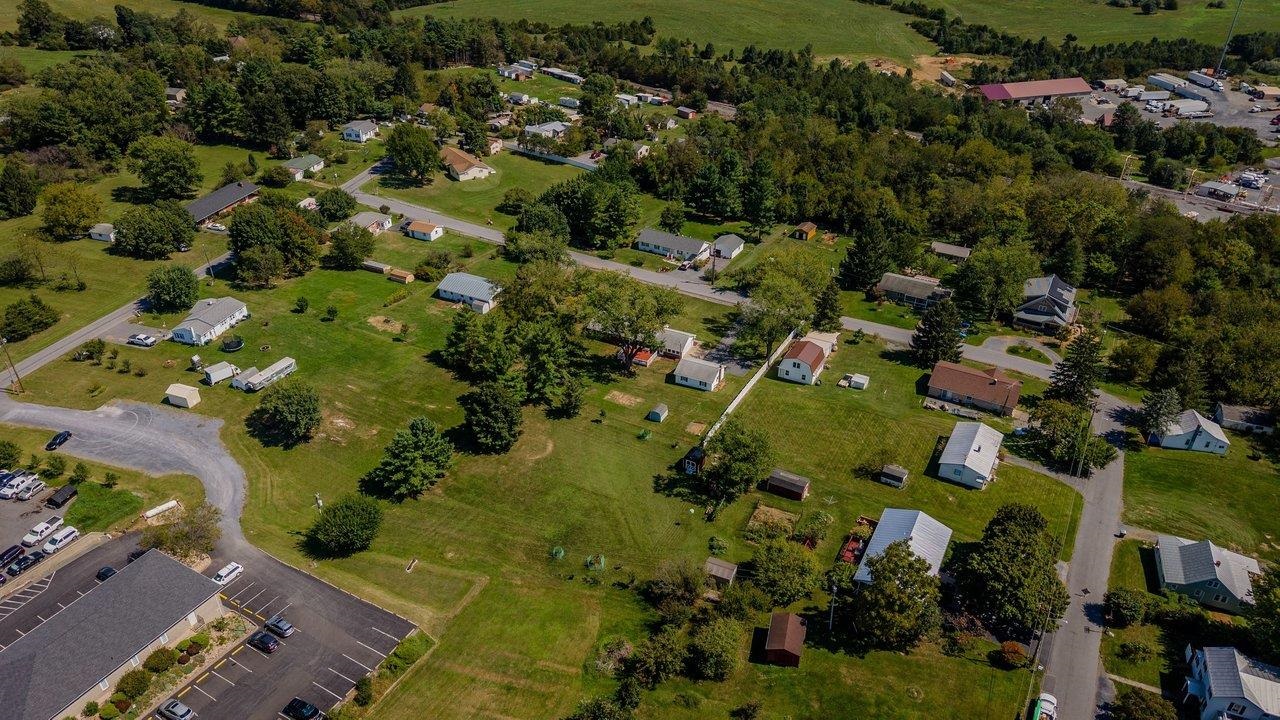 2325 MAPLE DR, ROCKINGHAM, Virginia 22801, 3 Bedrooms Bedrooms, ,2 BathroomsBathrooms,Residential,Well maintained ranch with basement on a .92 acre ,2325 MAPLE DR,682183 MLS # 682183 2325 MAPLE DR, ROCKINGHAM, Virginia 22801, 3 Bedrooms Bedrooms, ,2 BathroomsBathrooms,Residential,Well maintained ranch with basement on a .92 acre ,2325 MAPLE DR,682183 MLS # 682183