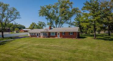 Convenient location close to shopping, dining, and everyday amenities.