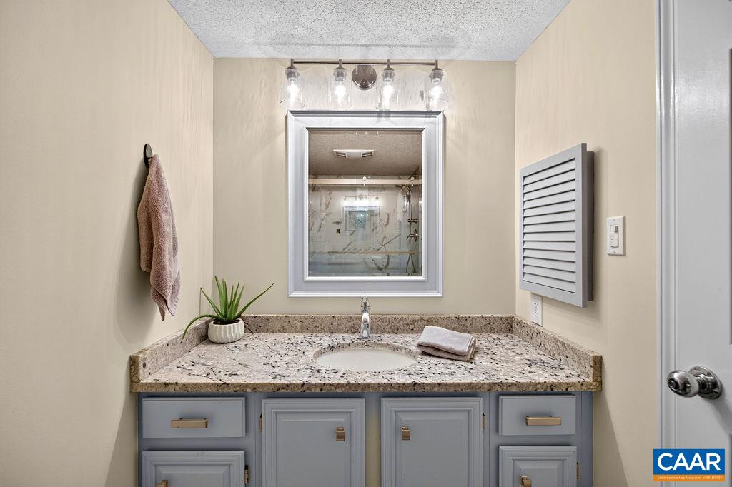 2050 STONE RIDGE CONDOS, ROSELAND, Virginia 22967, 2 Bedrooms Bedrooms, ,2 BathroomsBathrooms,Residential,2050 STONE RIDGE CONDOS,682185 MLS # 682185 2050 STONE RIDGE CONDOS, ROSELAND, Virginia 22967, 2 Bedrooms Bedrooms, ,2 BathroomsBathrooms,Residential,2050 STONE RIDGE CONDOS,682185 MLS # 682185