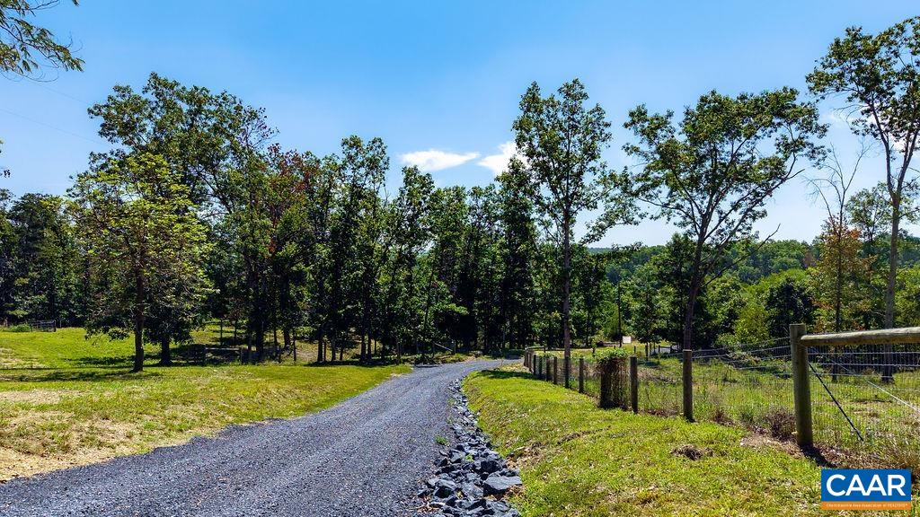 75 BRUSHY KNOB LN, STAUNTON, Virginia 24401, 5 Bedrooms Bedrooms, ,3 BathroomsBathrooms,Residential,75 BRUSHY KNOB LN,682191 MLS # 682191