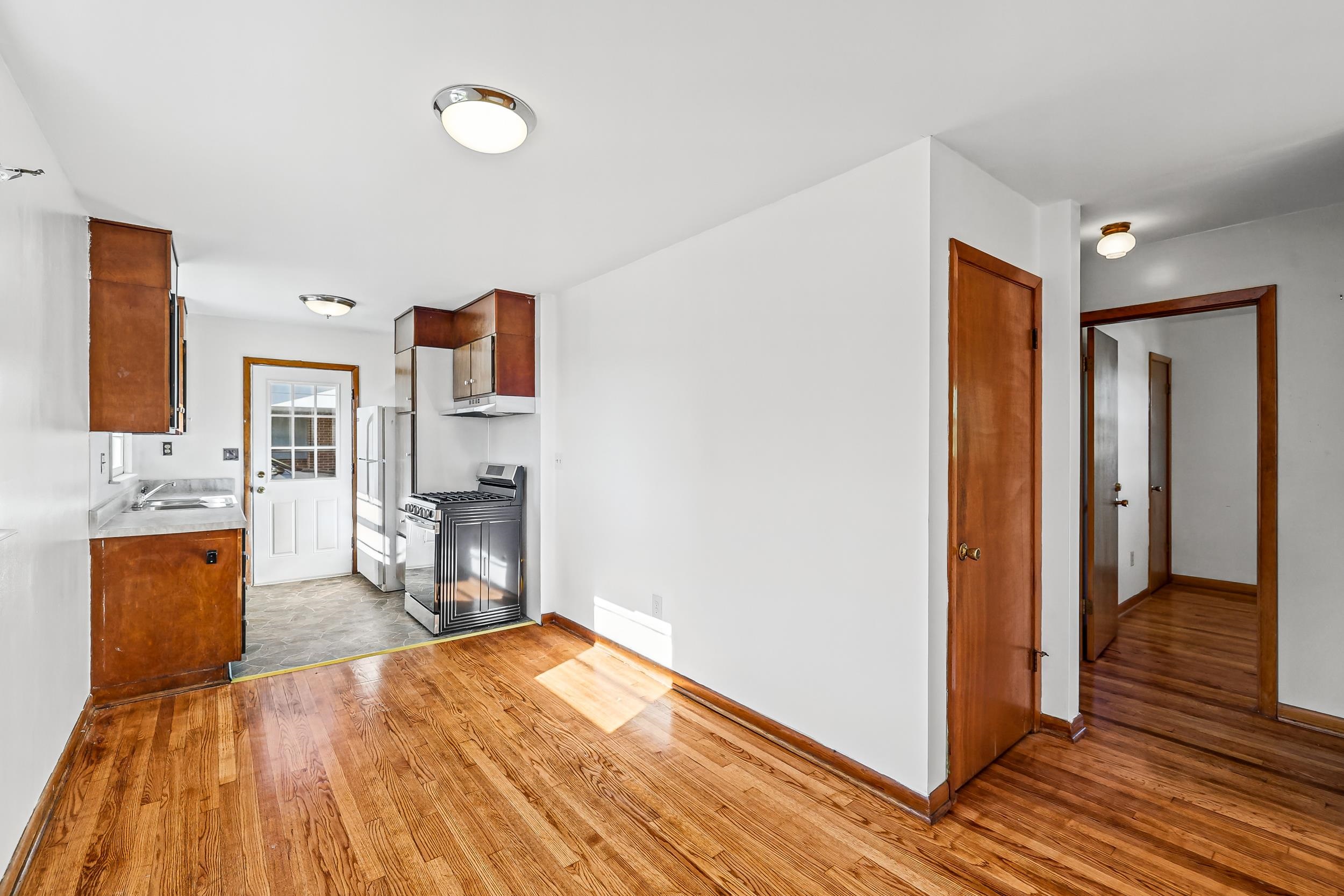 316 MONUMENT DR, STAUNTON, Virginia 24441, 3 Bedrooms Bedrooms, ,1 BathroomBathrooms,Residential,316 Monument Drive, Staunton, Va 24441,316 MONUMENT DR,682196 MLS # 682196 316 MONUMENT DR, STAUNTON, Virginia 24441, 3 Bedrooms Bedrooms, ,1 BathroomBathrooms,Residential,316 Monument Drive, Staunton, Va 24441,316 MONUMENT DR,682196 MLS # 682196