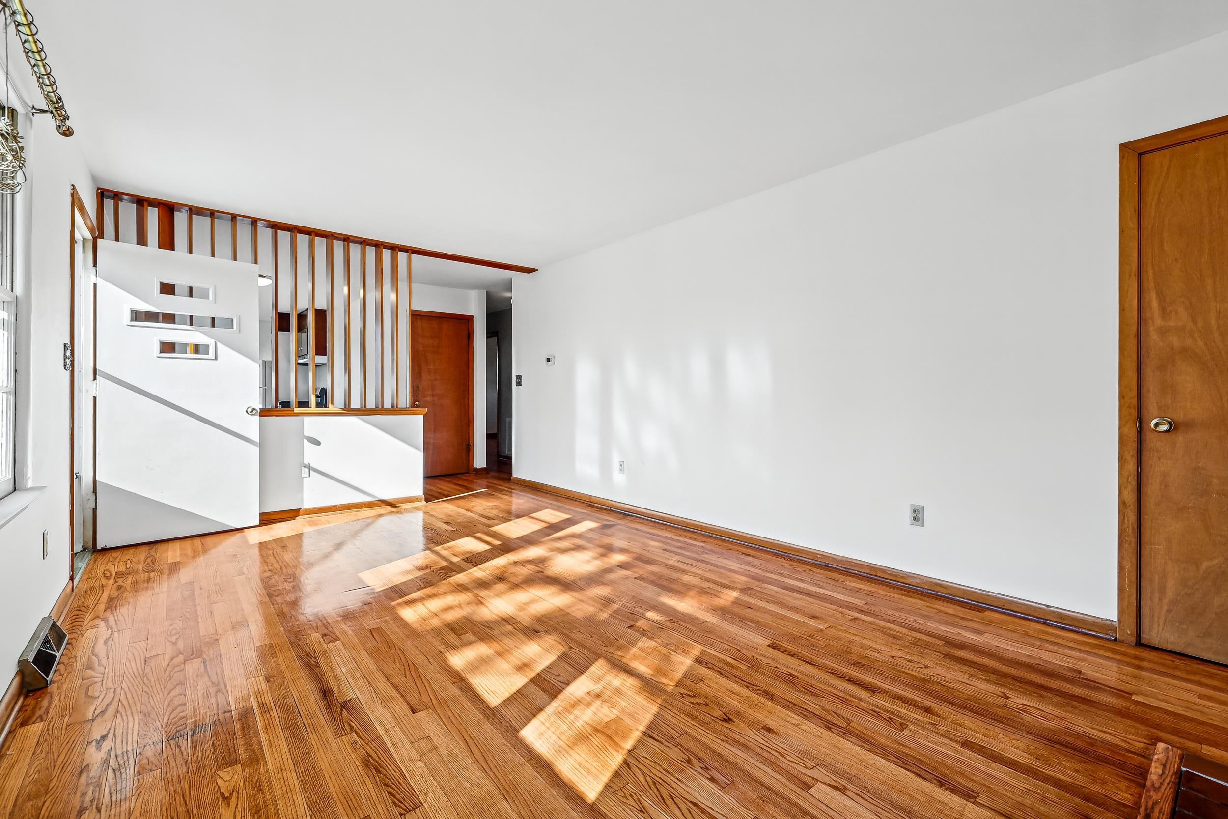 316 MONUMENT DR, STAUNTON, Virginia 24441, 3 Bedrooms Bedrooms, ,1 BathroomBathrooms,Residential,316 Monument Drive, Staunton, Va 24441,316 MONUMENT DR,682196 MLS # 682196 316 MONUMENT DR, STAUNTON, Virginia 24441, 3 Bedrooms Bedrooms, ,1 BathroomBathrooms,Residential,316 Monument Drive, Staunton, Va 24441,316 MONUMENT DR,682196 MLS # 682196