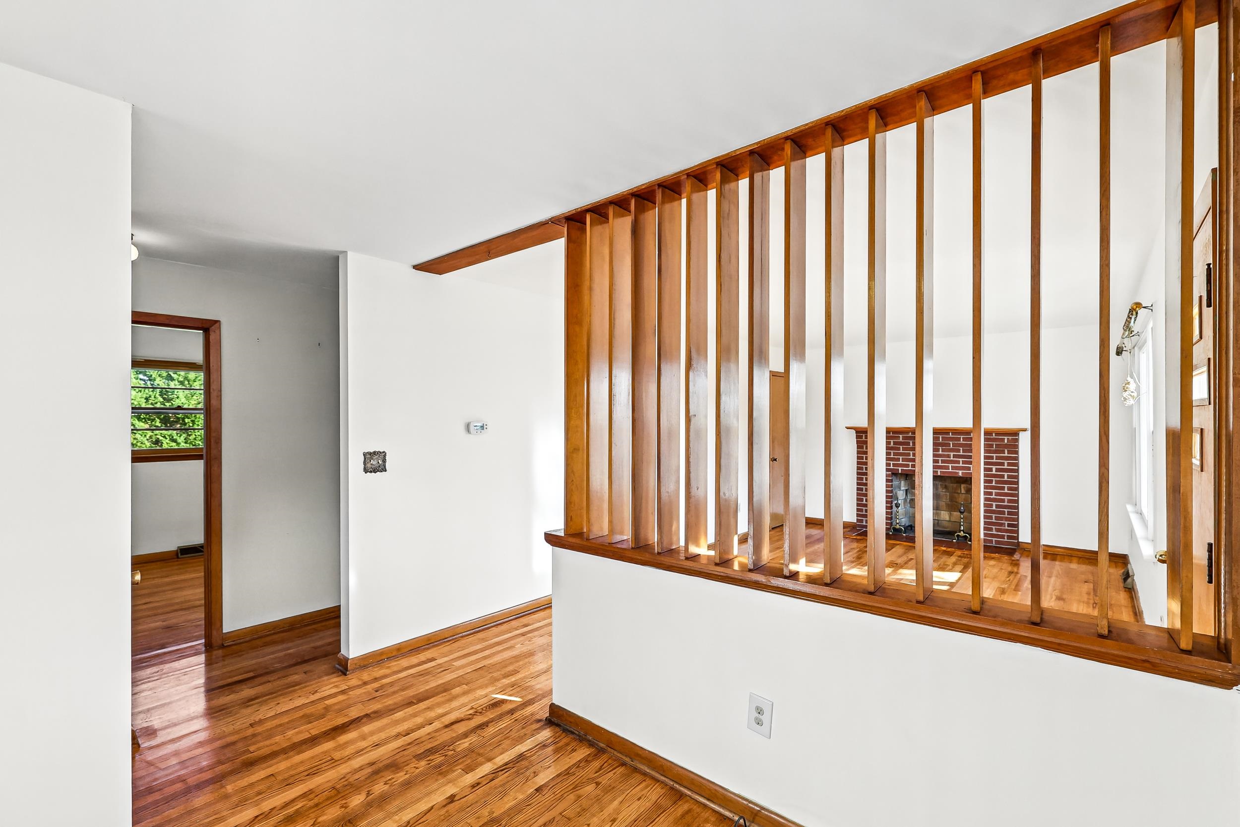 316 MONUMENT DR, STAUNTON, Virginia 24441, 3 Bedrooms Bedrooms, ,1 BathroomBathrooms,Residential,316 Monument Drive, Staunton, Va 24441,316 MONUMENT DR,682196 MLS # 682196 316 MONUMENT DR, STAUNTON, Virginia 24441, 3 Bedrooms Bedrooms, ,1 BathroomBathrooms,Residential,316 Monument Drive, Staunton, Va 24441,316 MONUMENT DR,682196 MLS # 682196