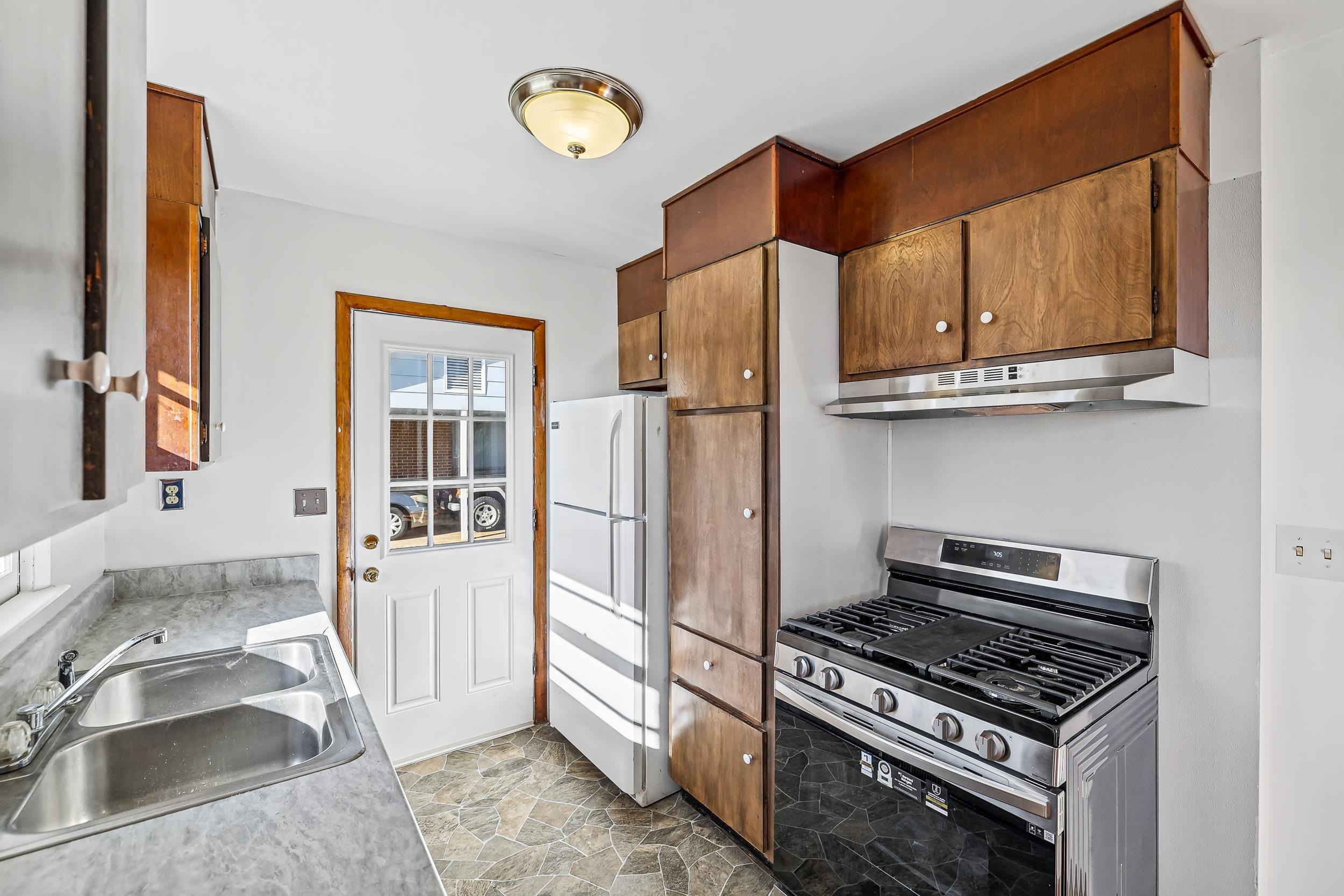 316 MONUMENT DR, STAUNTON, Virginia 24441, 3 Bedrooms Bedrooms, ,1 BathroomBathrooms,Residential,316 Monument Drive, Staunton, Va 24441,316 MONUMENT DR,682196 MLS # 682196 316 MONUMENT DR, STAUNTON, Virginia 24441, 3 Bedrooms Bedrooms, ,1 BathroomBathrooms,Residential,316 Monument Drive, Staunton, Va 24441,316 MONUMENT DR,682196 MLS # 682196