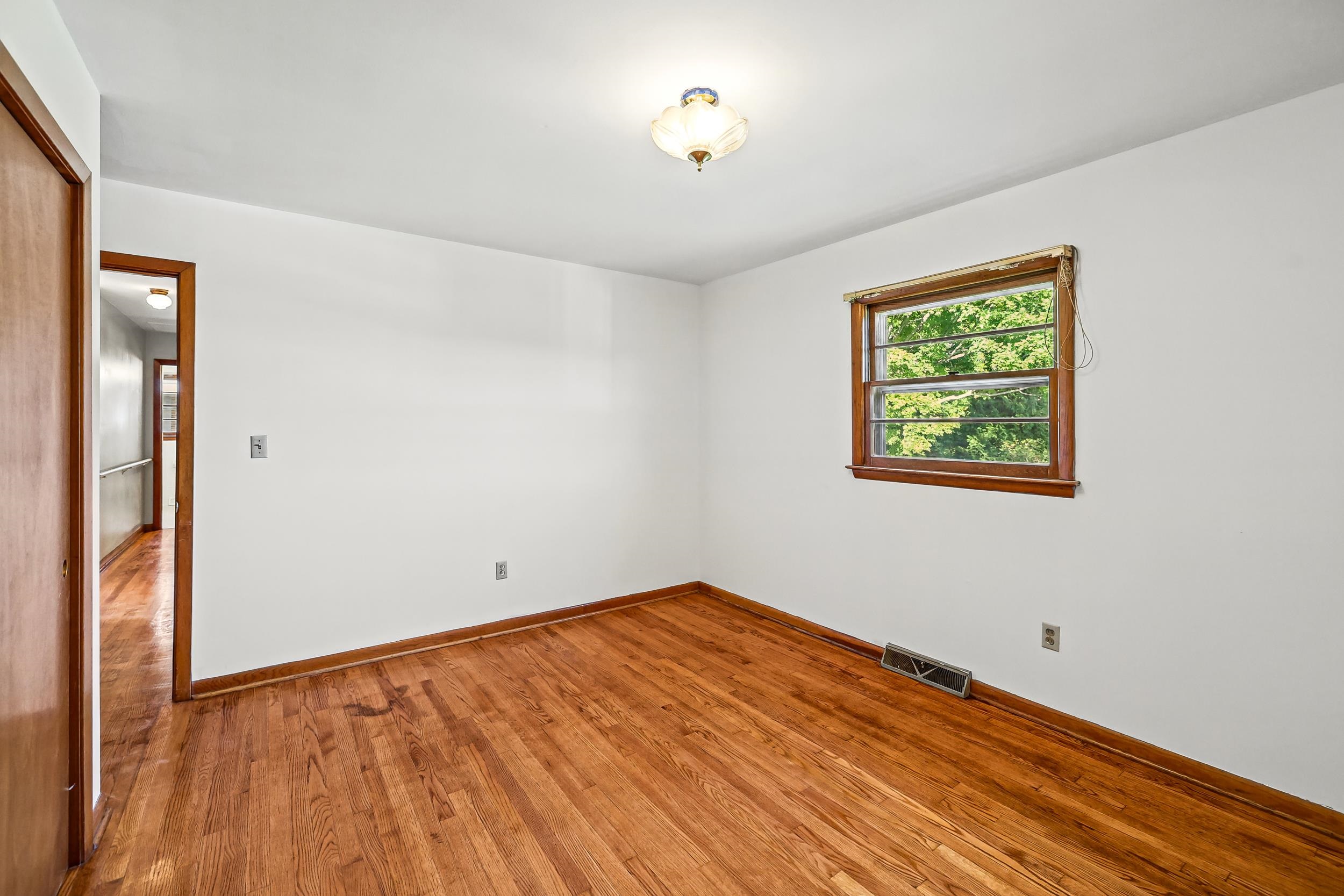 316 MONUMENT DR, STAUNTON, Virginia 24441, 3 Bedrooms Bedrooms, ,1 BathroomBathrooms,Residential,316 Monument Drive, Staunton, Va 24441,316 MONUMENT DR,682196 MLS # 682196 316 MONUMENT DR, STAUNTON, Virginia 24441, 3 Bedrooms Bedrooms, ,1 BathroomBathrooms,Residential,316 Monument Drive, Staunton, Va 24441,316 MONUMENT DR,682196 MLS # 682196
