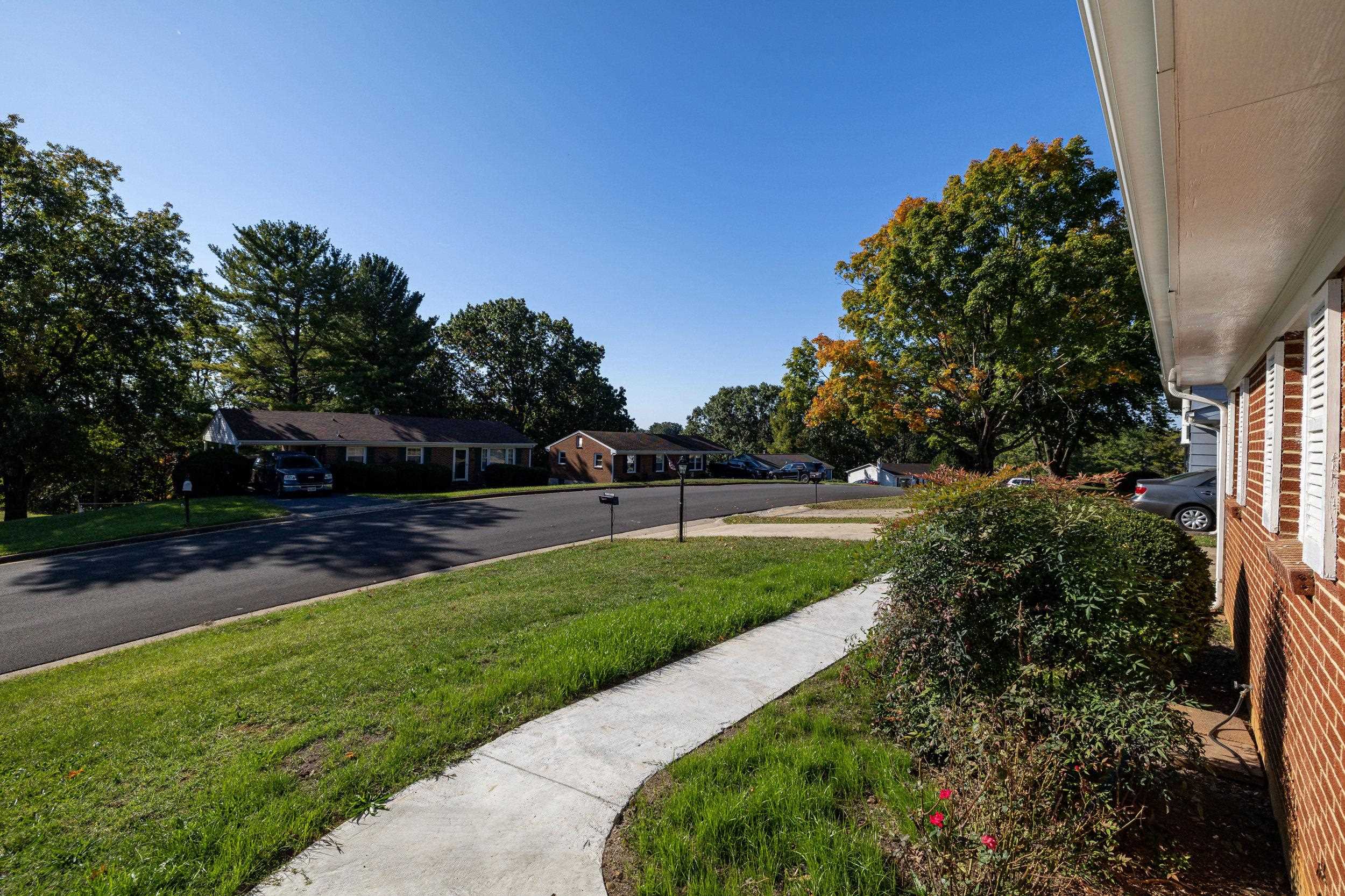 316 MONUMENT DR, STAUNTON, Virginia 24441, 3 Bedrooms Bedrooms, ,1 BathroomBathrooms,Residential,316 Monument Drive, Staunton, Va 24441,316 MONUMENT DR,682196 MLS # 682196 316 MONUMENT DR, STAUNTON, Virginia 24441, 3 Bedrooms Bedrooms, ,1 BathroomBathrooms,Residential,316 Monument Drive, Staunton, Va 24441,316 MONUMENT DR,682196 MLS # 682196