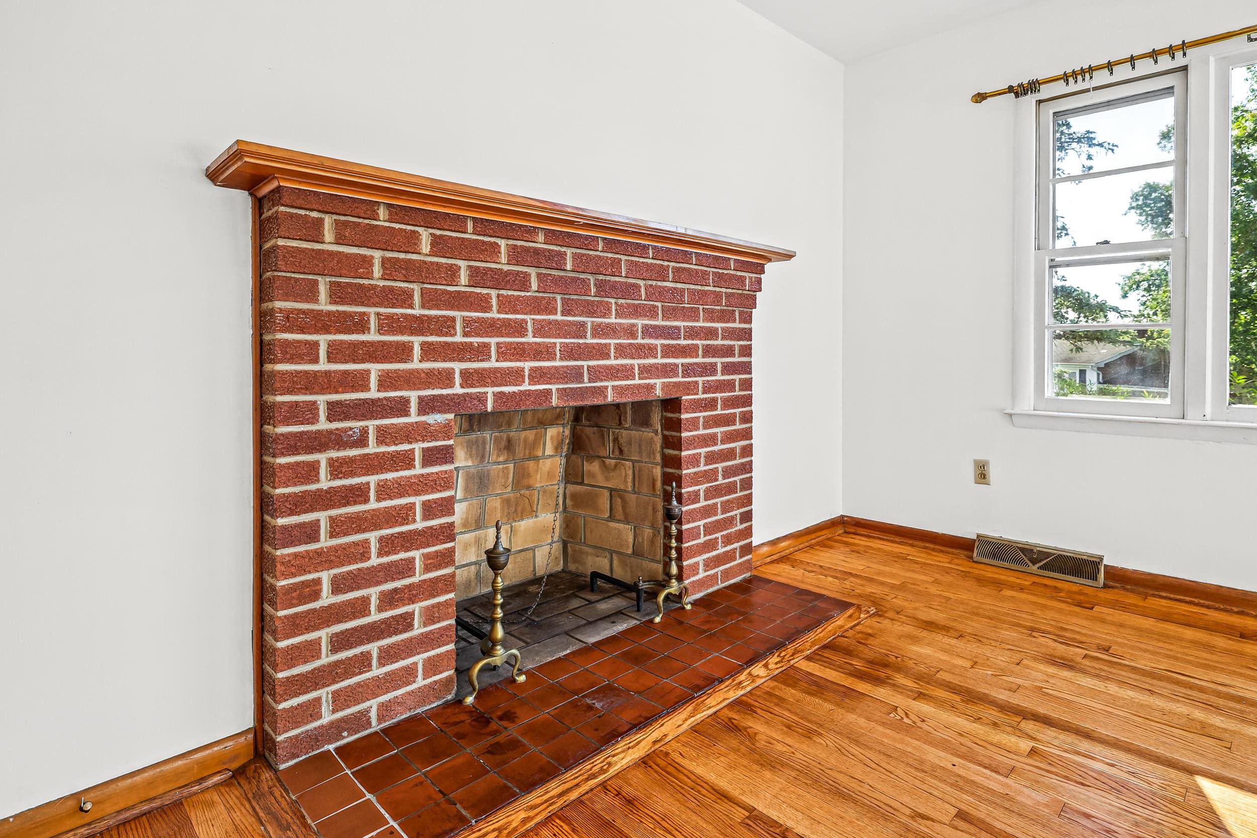 316 MONUMENT DR, STAUNTON, Virginia 24441, 3 Bedrooms Bedrooms, ,1 BathroomBathrooms,Residential,316 Monument Drive, Staunton, Va 24441,316 MONUMENT DR,682196 MLS # 682196 316 MONUMENT DR, STAUNTON, Virginia 24441, 3 Bedrooms Bedrooms, ,1 BathroomBathrooms,Residential,316 Monument Drive, Staunton, Va 24441,316 MONUMENT DR,682196 MLS # 682196