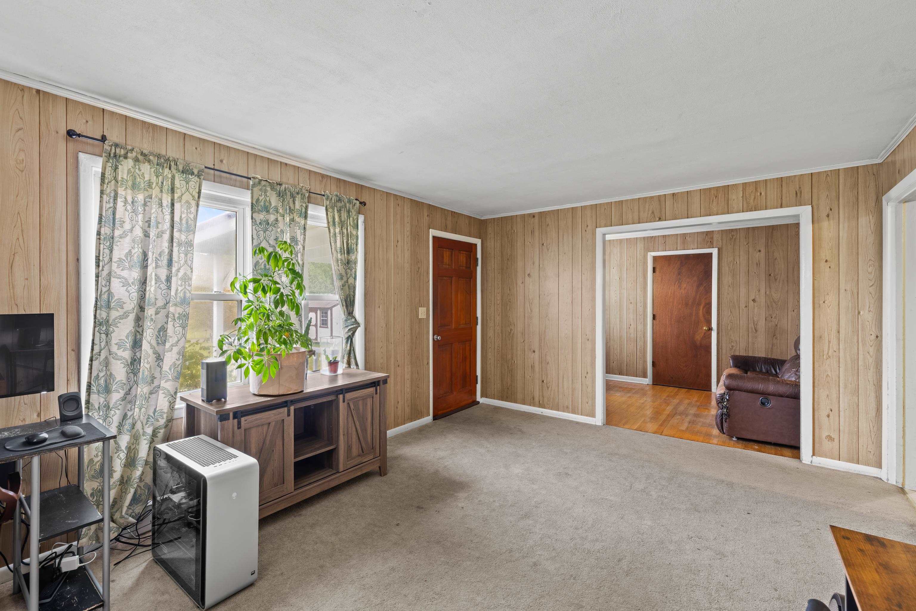 3284 MORRIS MILL RD, STAUNTON, Virginia 24401, 3 Bedrooms Bedrooms, ,1 BathroomBathrooms,Residential,3284 MORRIS MILL RD,682199 MLS # 682199 3284 MORRIS MILL RD, STAUNTON, Virginia 24401, 3 Bedrooms Bedrooms, ,1 BathroomBathrooms,Residential,3284 MORRIS MILL RD,682199 MLS # 682199