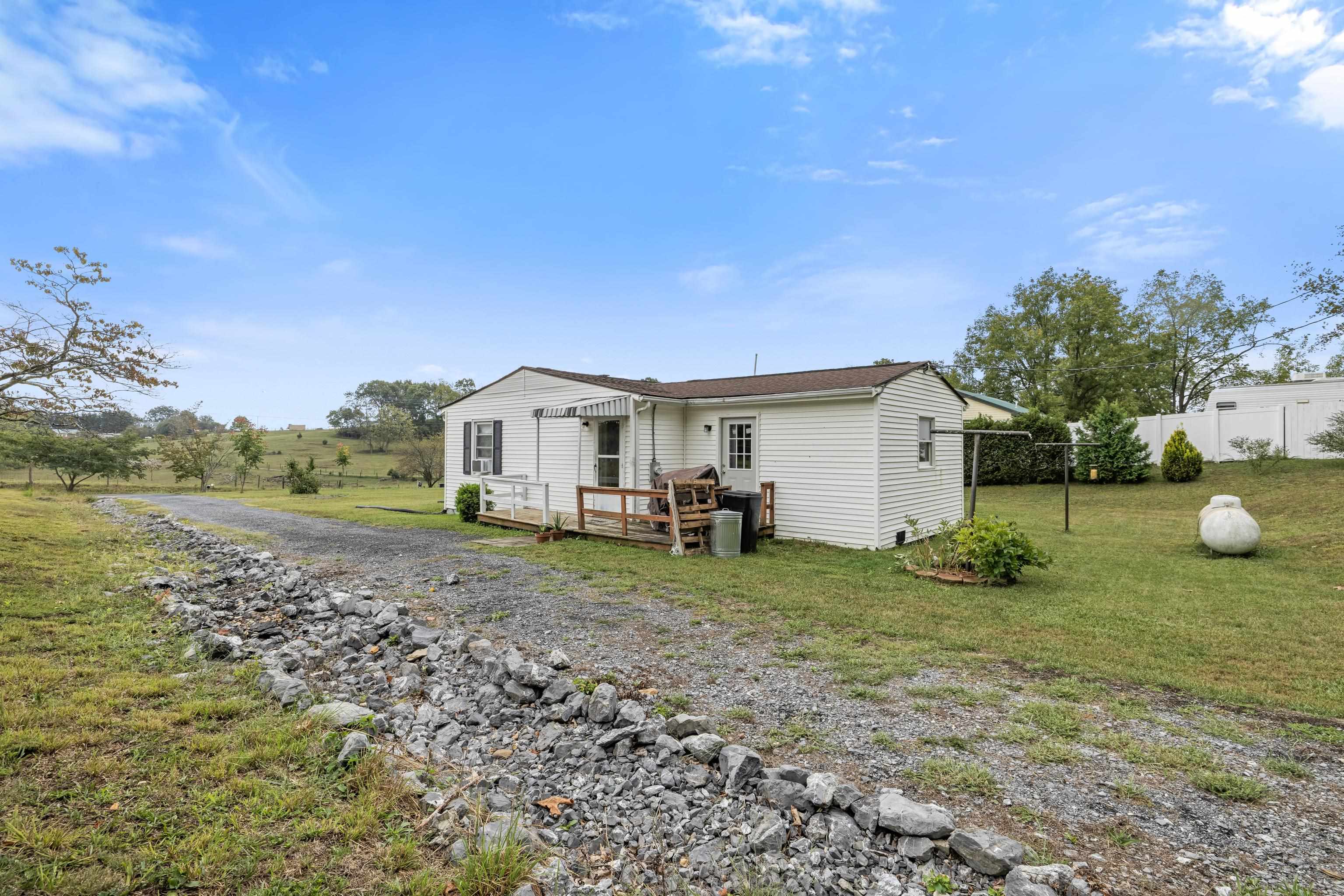 3284 MORRIS MILL RD, STAUNTON, Virginia 24401, 3 Bedrooms Bedrooms, ,1 BathroomBathrooms,Residential,3284 MORRIS MILL RD,682199 MLS # 682199 3284 MORRIS MILL RD, STAUNTON, Virginia 24401, 3 Bedrooms Bedrooms, ,1 BathroomBathrooms,Residential,3284 MORRIS MILL RD,682199 MLS # 682199