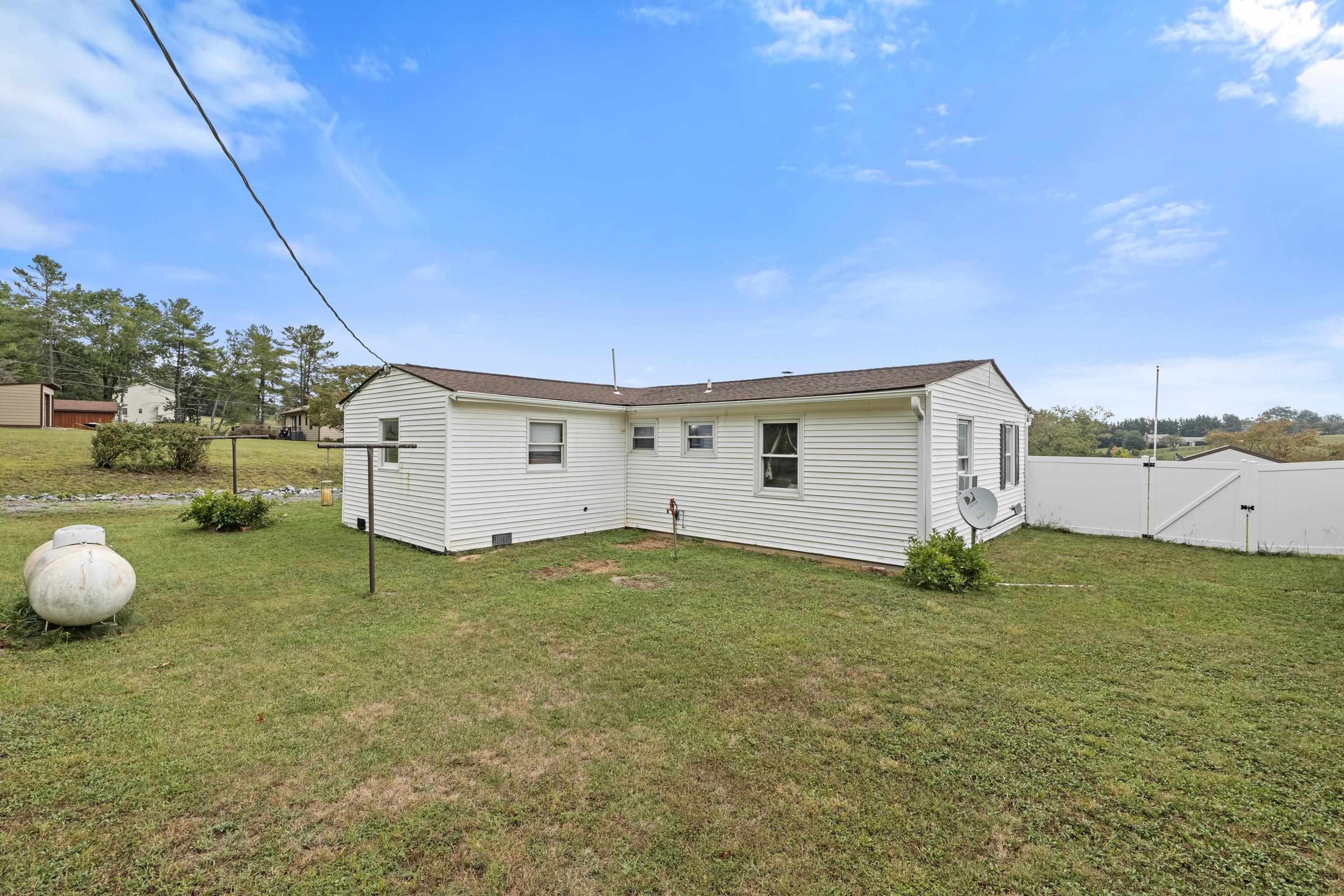 3284 MORRIS MILL RD, STAUNTON, Virginia 24401, 3 Bedrooms Bedrooms, ,1 BathroomBathrooms,Residential,3284 MORRIS MILL RD,682199 MLS # 682199 3284 MORRIS MILL RD, STAUNTON, Virginia 24401, 3 Bedrooms Bedrooms, ,1 BathroomBathrooms,Residential,3284 MORRIS MILL RD,682199 MLS # 682199