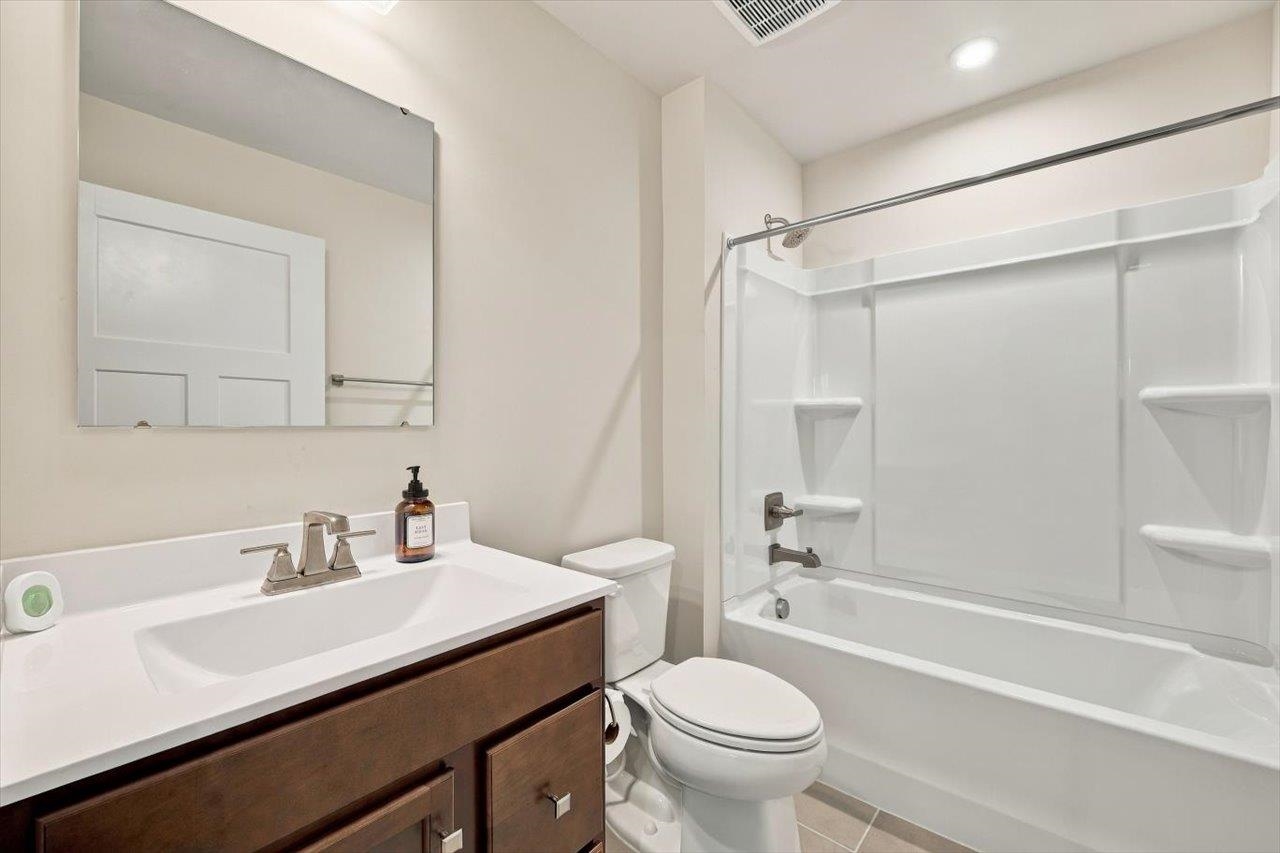4570 MELVILLE ST, ROCKINGHAM, Virginia 22801, 3 Bedrooms Bedrooms, ,2 BathroomsBathrooms,Residential,4570 MELVILLE ST,682200 MLS # 682200 4570 MELVILLE ST, ROCKINGHAM, Virginia 22801, 3 Bedrooms Bedrooms, ,2 BathroomsBathrooms,Residential,4570 MELVILLE ST,682200 MLS # 682200