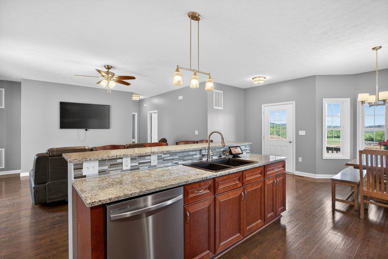 351 RAYANN LN, BROADWAY, Virginia 22815, 3 Bedrooms Bedrooms, ,2 BathroomsBathrooms,Residential,351 RAYANN LN,677607 MLS # 677607 351 RAYANN LN, BROADWAY, Virginia 22815, 3 Bedrooms Bedrooms, ,2 BathroomsBathrooms,Residential,351 RAYANN LN,677607 MLS # 677607
