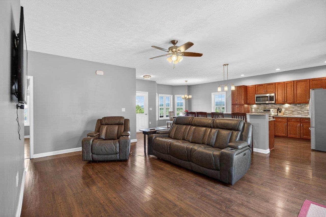 351 RAYANN LN, BROADWAY, Virginia 22815, 3 Bedrooms Bedrooms, ,2 BathroomsBathrooms,Residential,351 RAYANN LN,677607 MLS # 677607 351 RAYANN LN, BROADWAY, Virginia 22815, 3 Bedrooms Bedrooms, ,2 BathroomsBathrooms,Residential,351 RAYANN LN,677607 MLS # 677607