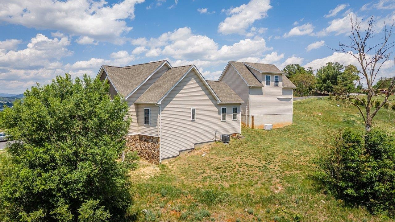 351 RAYANN LN, BROADWAY, Virginia 22815, 3 Bedrooms Bedrooms, ,2 BathroomsBathrooms,Residential,351 RAYANN LN,677607 MLS # 677607 351 RAYANN LN, BROADWAY, Virginia 22815, 3 Bedrooms Bedrooms, ,2 BathroomsBathrooms,Residential,351 RAYANN LN,677607 MLS # 677607