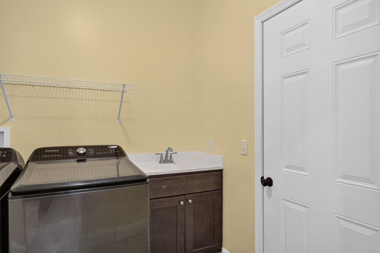 805 COLTSFOOT LN, MCGAHEYSVILLE, Virginia 22840, 3 Bedrooms Bedrooms, ,2 BathroomsBathrooms,Residential,805 COLTSFOOT LN,681813 MLS # 681813