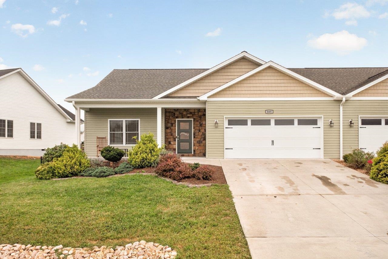 805 COLTSFOOT LN, MCGAHEYSVILLE, Virginia 22840, 3 Bedrooms Bedrooms, ,2 BathroomsBathrooms,Residential,805 COLTSFOOT LN,681813 MLS # 681813