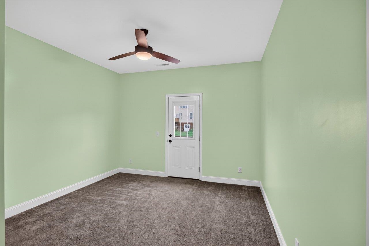 805 COLTSFOOT LN, MCGAHEYSVILLE, Virginia 22840, 3 Bedrooms Bedrooms, ,2 BathroomsBathrooms,Residential,805 COLTSFOOT LN,681813 MLS # 681813