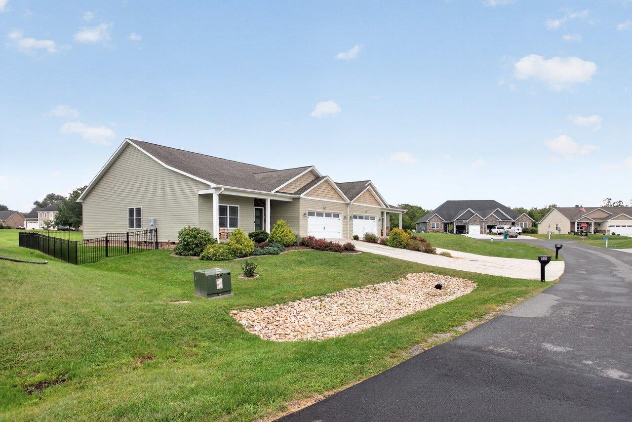 805 COLTSFOOT LN, MCGAHEYSVILLE, Virginia 22840, 3 Bedrooms Bedrooms, ,2 BathroomsBathrooms,Residential,805 COLTSFOOT LN,681813 MLS # 681813