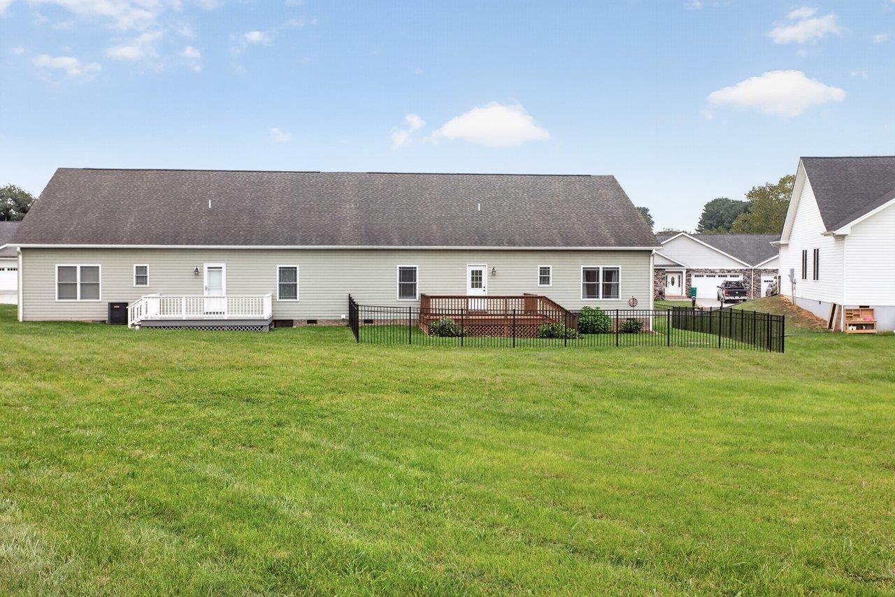 805 COLTSFOOT LN, MCGAHEYSVILLE, Virginia 22840, 3 Bedrooms Bedrooms, ,2 BathroomsBathrooms,Residential,805 COLTSFOOT LN,681813 MLS # 681813