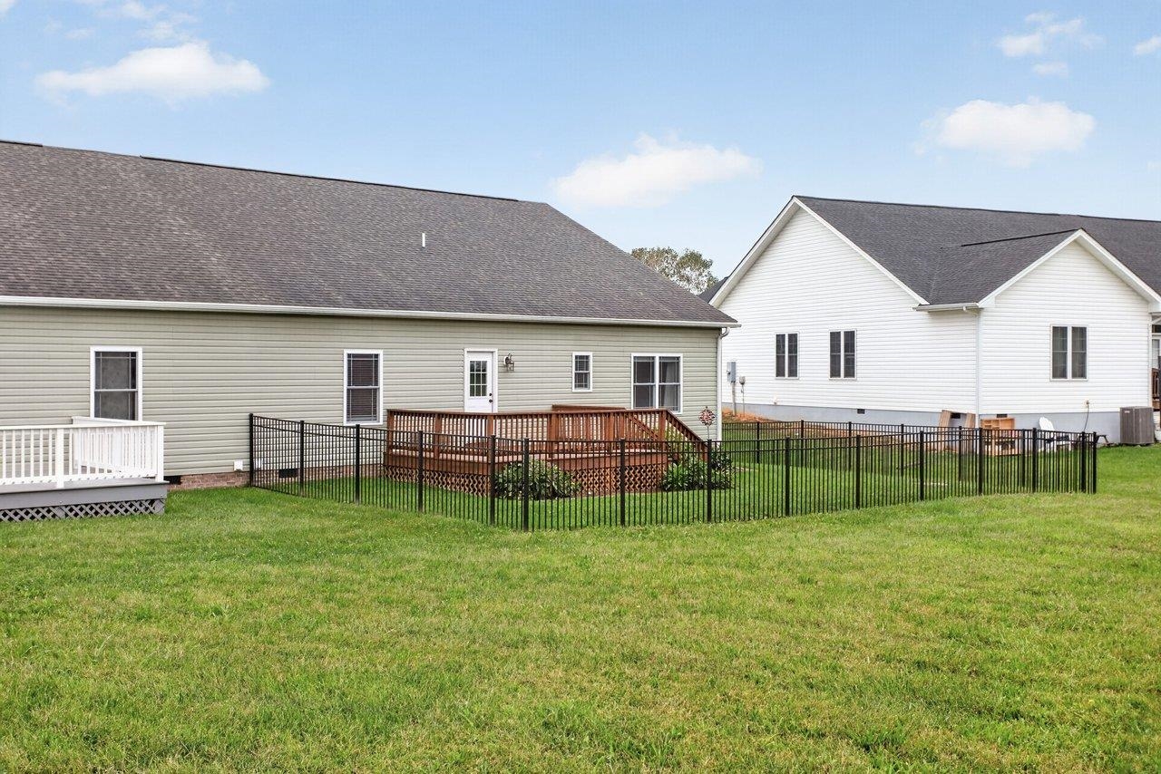 805 COLTSFOOT LN, MCGAHEYSVILLE, Virginia 22840, 3 Bedrooms Bedrooms, ,2 BathroomsBathrooms,Residential,805 COLTSFOOT LN,681813 MLS # 681813