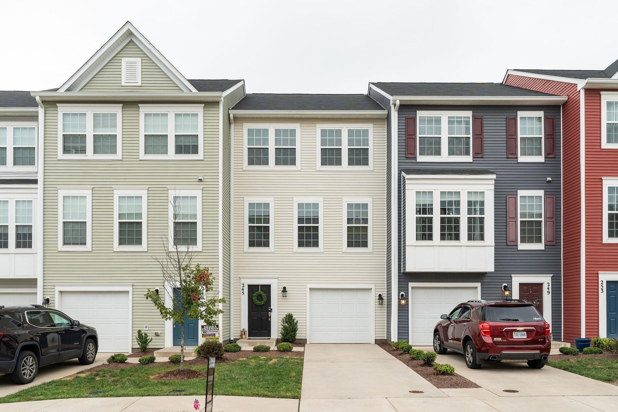 245 WILLOWSHIRE CT, WAYNESBORO, Virginia 22980, 3 Bedrooms Bedrooms, ,2 BathroomsBathrooms,Residential,245 WILLOWSHIRE CT,682208 MLS # 682208 245 WILLOWSHIRE CT, WAYNESBORO, Virginia 22980, 3 Bedrooms Bedrooms, ,2 BathroomsBathrooms,Residential,245 WILLOWSHIRE CT,682208 MLS # 682208