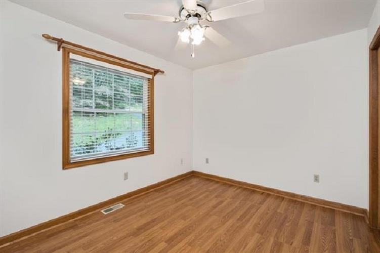28 LITTLE CHESTNUT LN, LYNDHURST, Virginia 22952, 3 Bedrooms Bedrooms, ,2 BathroomsBathrooms,Residential,28 LITTLE CHESTNUT LN,682209 MLS # 682209 28 LITTLE CHESTNUT LN, LYNDHURST, Virginia 22952, 3 Bedrooms Bedrooms, ,2 BathroomsBathrooms,Residential,28 LITTLE CHESTNUT LN,682209 MLS # 682209