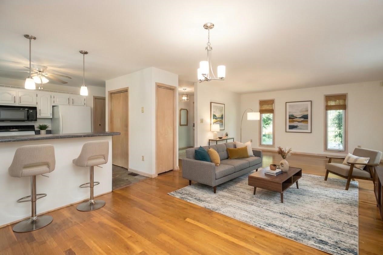 28 LITTLE CHESTNUT LN, LYNDHURST, Virginia 22952, 3 Bedrooms Bedrooms, ,2 BathroomsBathrooms,Residential,28 LITTLE CHESTNUT LN,682209 MLS # 682209 28 LITTLE CHESTNUT LN, LYNDHURST, Virginia 22952, 3 Bedrooms Bedrooms, ,2 BathroomsBathrooms,Residential,28 LITTLE CHESTNUT LN,682209 MLS # 682209