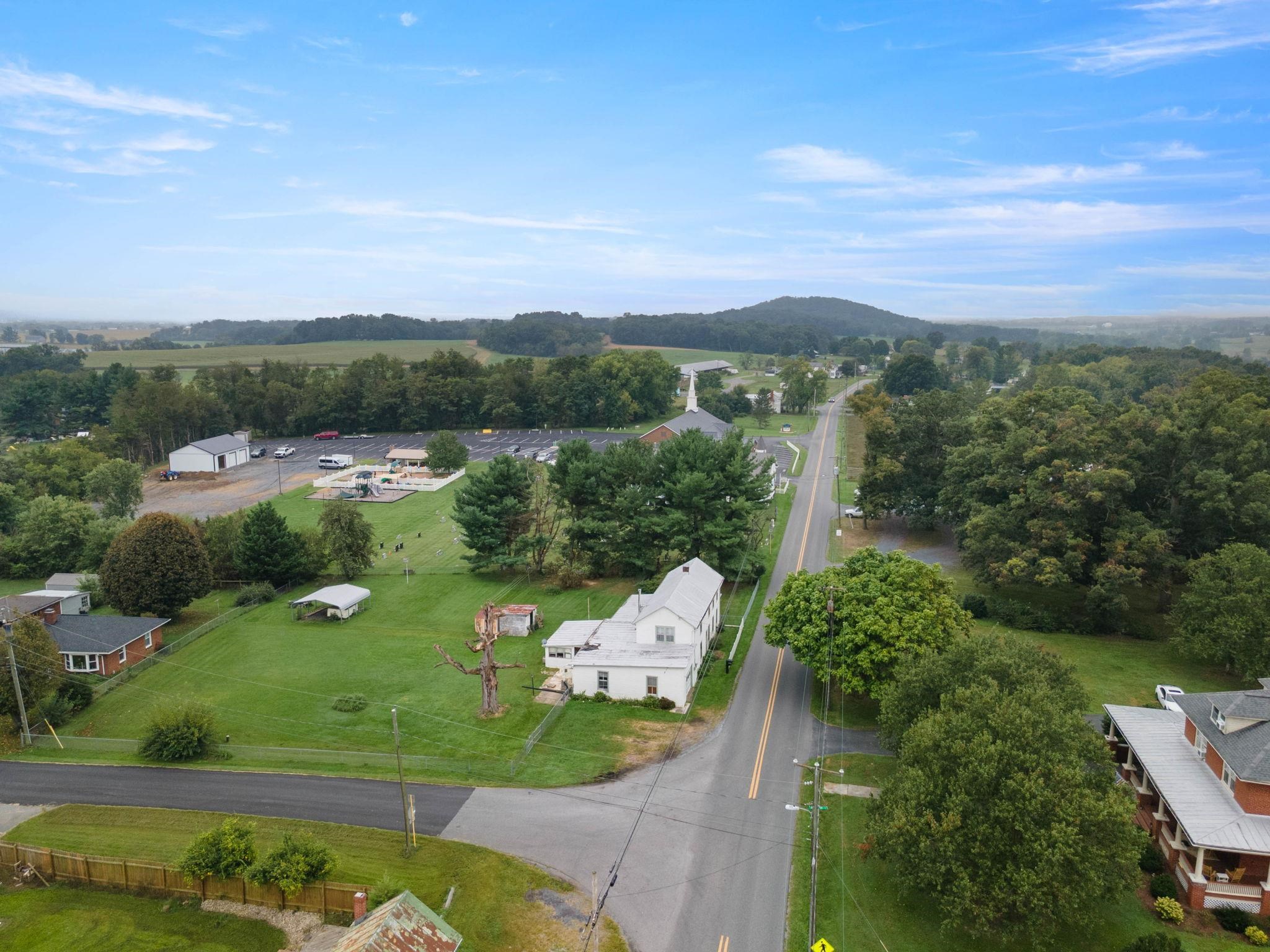 2905 PINEVILLE RD, MCGAHEYSVILLE, Virginia 22840, 3 Bedrooms Bedrooms, ,1 BathroomBathrooms,Residential,2905 PINEVILLE RD,682225 MLS # 682225 2905 PINEVILLE RD, MCGAHEYSVILLE, Virginia 22840, 3 Bedrooms Bedrooms, ,1 BathroomBathrooms,Residential,2905 PINEVILLE RD,682225 MLS # 682225