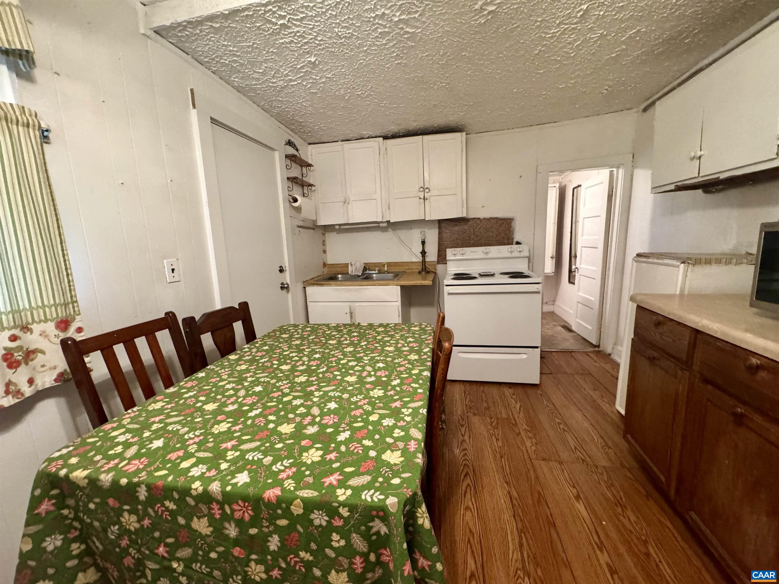 1311 JACKSON ST, STAUNTON, Virginia 24401, 3 Bedrooms Bedrooms, ,1 BathroomBathrooms,Residential,1311 JACKSON ST,682228 MLS # 682228 1311 JACKSON ST, STAUNTON, Virginia 24401, 3 Bedrooms Bedrooms, ,1 BathroomBathrooms,Residential,1311 JACKSON ST,682228 MLS # 682228