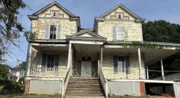 2374 MAPLE AVE, BUENA VISTA, Virginia 24416, 6 Bedrooms Bedrooms, ,3 BathroomsBathrooms,Residential,2374 MAPLE AVE,678415 MLS # 678415