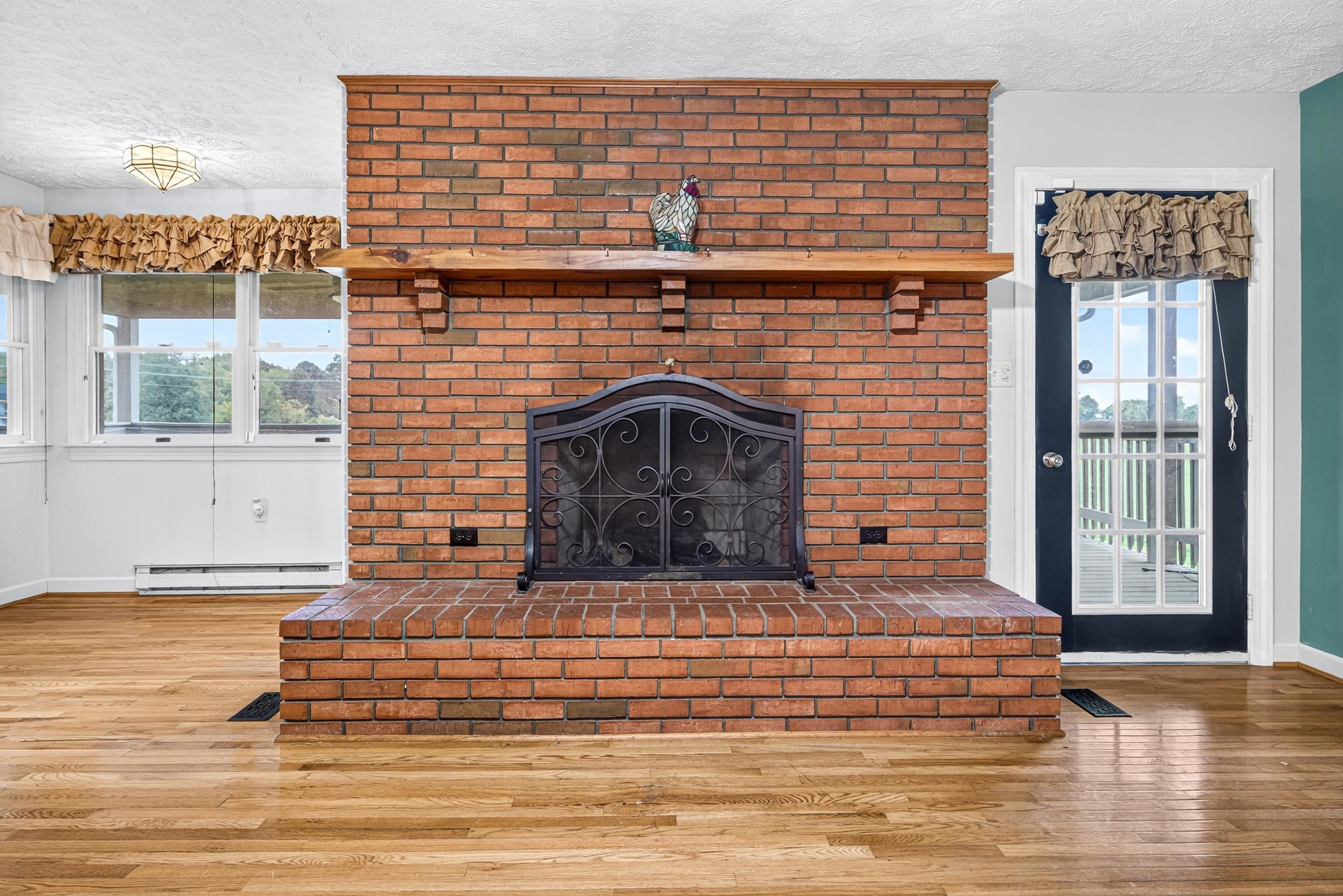 116 DENBROOK LN, LURAY, Virginia 22835, 3 Bedrooms Bedrooms, ,2 BathroomsBathrooms,Residential,116 DENBROOK LN,681726 MLS # 681726 116 DENBROOK LN, LURAY, Virginia 22835, 3 Bedrooms Bedrooms, ,2 BathroomsBathrooms,Residential,116 DENBROOK LN,681726 MLS # 681726