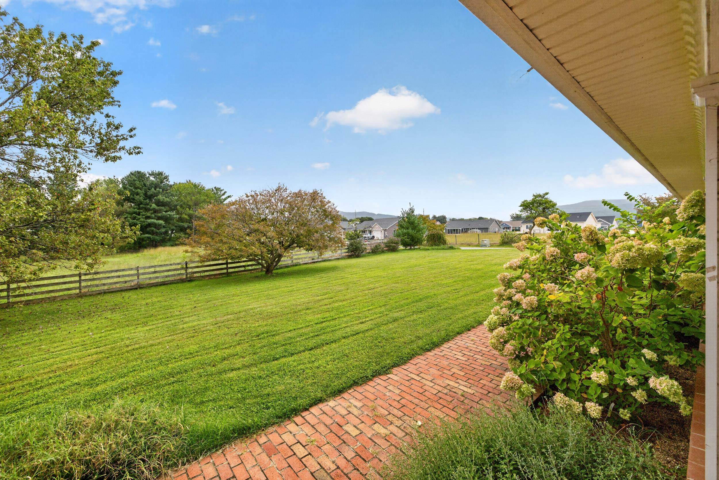 116 DENBROOK LN, LURAY, Virginia 22835, 3 Bedrooms Bedrooms, ,2 BathroomsBathrooms,Residential,116 DENBROOK LN,681726 MLS # 681726 116 DENBROOK LN, LURAY, Virginia 22835, 3 Bedrooms Bedrooms, ,2 BathroomsBathrooms,Residential,116 DENBROOK LN,681726 MLS # 681726