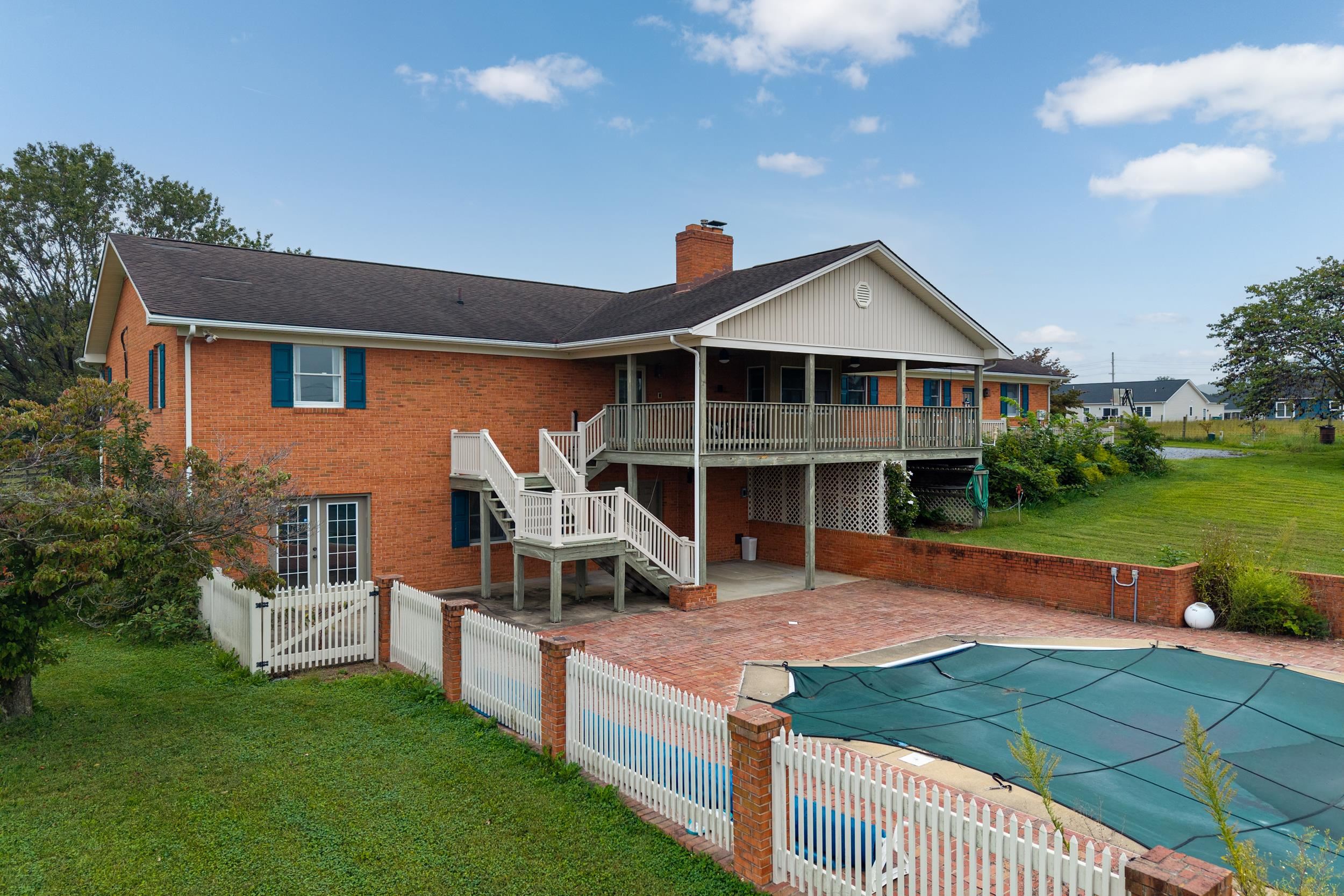 116 DENBROOK LN, LURAY, Virginia 22835, 3 Bedrooms Bedrooms, ,2 BathroomsBathrooms,Residential,116 DENBROOK LN,681726 MLS # 681726 116 DENBROOK LN, LURAY, Virginia 22835, 3 Bedrooms Bedrooms, ,2 BathroomsBathrooms,Residential,116 DENBROOK LN,681726 MLS # 681726