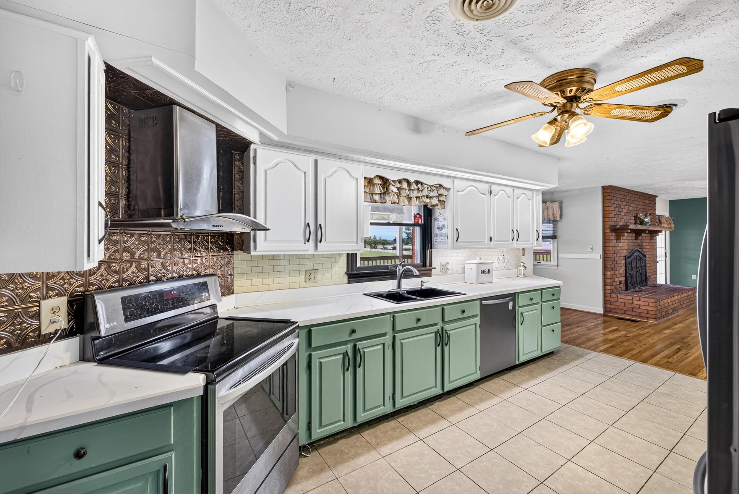 116 DENBROOK LN, LURAY, Virginia 22835, 3 Bedrooms Bedrooms, ,2 BathroomsBathrooms,Residential,116 DENBROOK LN,681726 MLS # 681726 116 DENBROOK LN, LURAY, Virginia 22835, 3 Bedrooms Bedrooms, ,2 BathroomsBathrooms,Residential,116 DENBROOK LN,681726 MLS # 681726