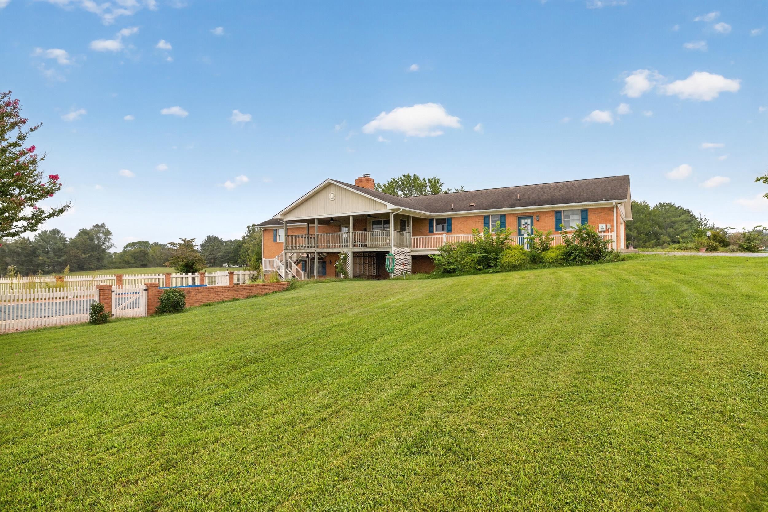 116 DENBROOK LN, LURAY, Virginia 22835, 3 Bedrooms Bedrooms, ,2 BathroomsBathrooms,Residential,116 DENBROOK LN,681726 MLS # 681726 116 DENBROOK LN, LURAY, Virginia 22835, 3 Bedrooms Bedrooms, ,2 BathroomsBathrooms,Residential,116 DENBROOK LN,681726 MLS # 681726