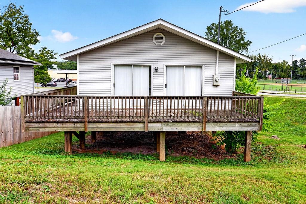848 FAIRFAX AVE, WAYNESBORO, Virginia 22980, 3 Bedrooms Bedrooms, ,1 BathroomBathrooms,Residential,848 FAIRFAX AVE,682232 MLS # 682232 848 FAIRFAX AVE, WAYNESBORO, Virginia 22980, 3 Bedrooms Bedrooms, ,1 BathroomBathrooms,Residential,848 FAIRFAX AVE,682232 MLS # 682232