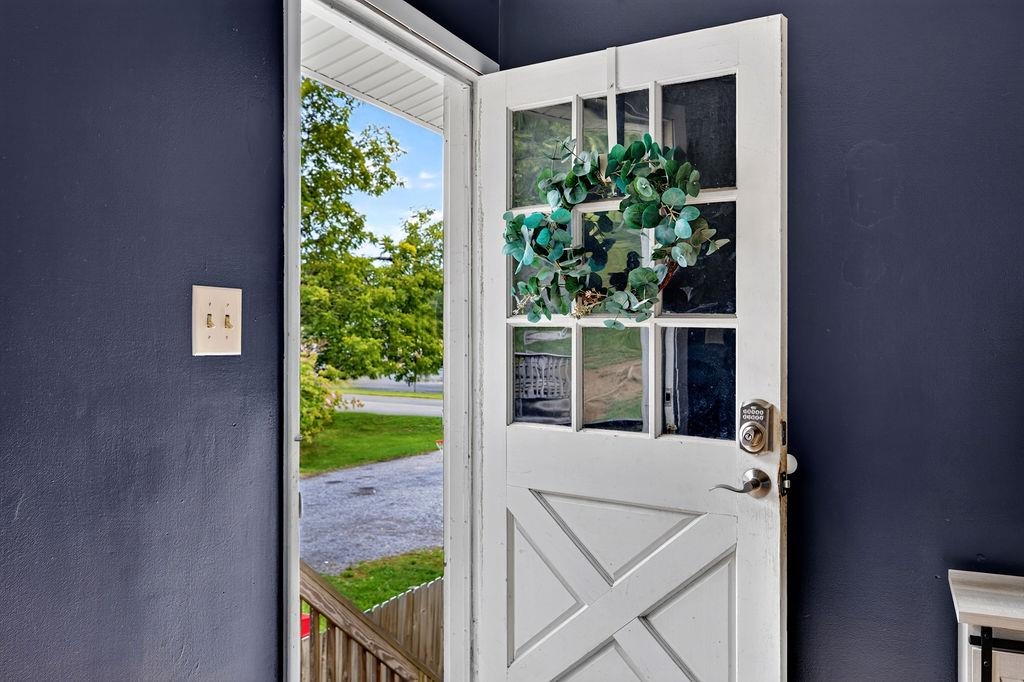 848 FAIRFAX AVE, WAYNESBORO, Virginia 22980, 3 Bedrooms Bedrooms, ,1 BathroomBathrooms,Residential,848 FAIRFAX AVE,682232 MLS # 682232 848 FAIRFAX AVE, WAYNESBORO, Virginia 22980, 3 Bedrooms Bedrooms, ,1 BathroomBathrooms,Residential,848 FAIRFAX AVE,682232 MLS # 682232