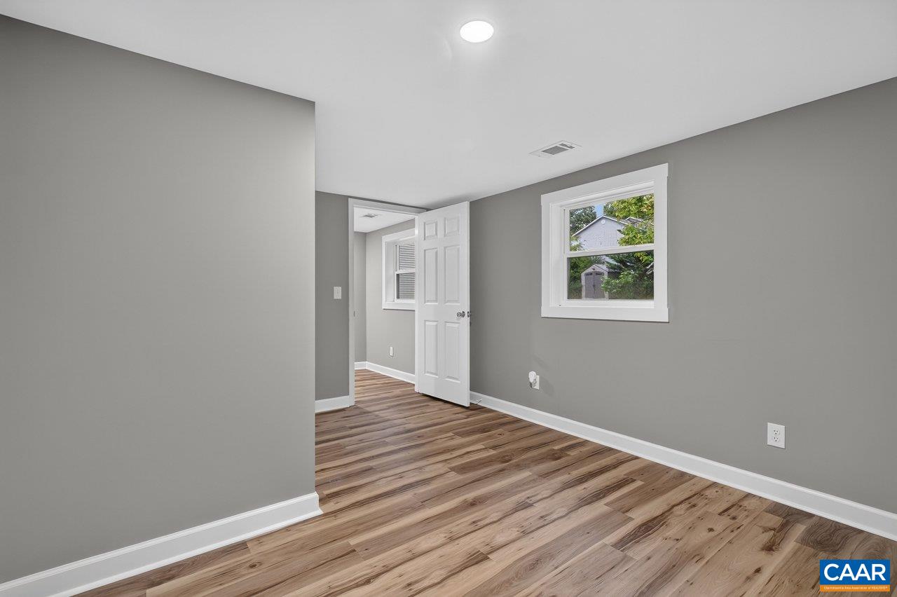 427 MONTGOMERY AVE, STAUNTON, Virginia 24401, 3 Bedrooms Bedrooms, ,2 BathroomsBathrooms,Residential,427 MONTGOMERY AVE,682244 MLS # 682244 427 MONTGOMERY AVE, STAUNTON, Virginia 24401, 3 Bedrooms Bedrooms, ,2 BathroomsBathrooms,Residential,427 MONTGOMERY AVE,682244 MLS # 682244